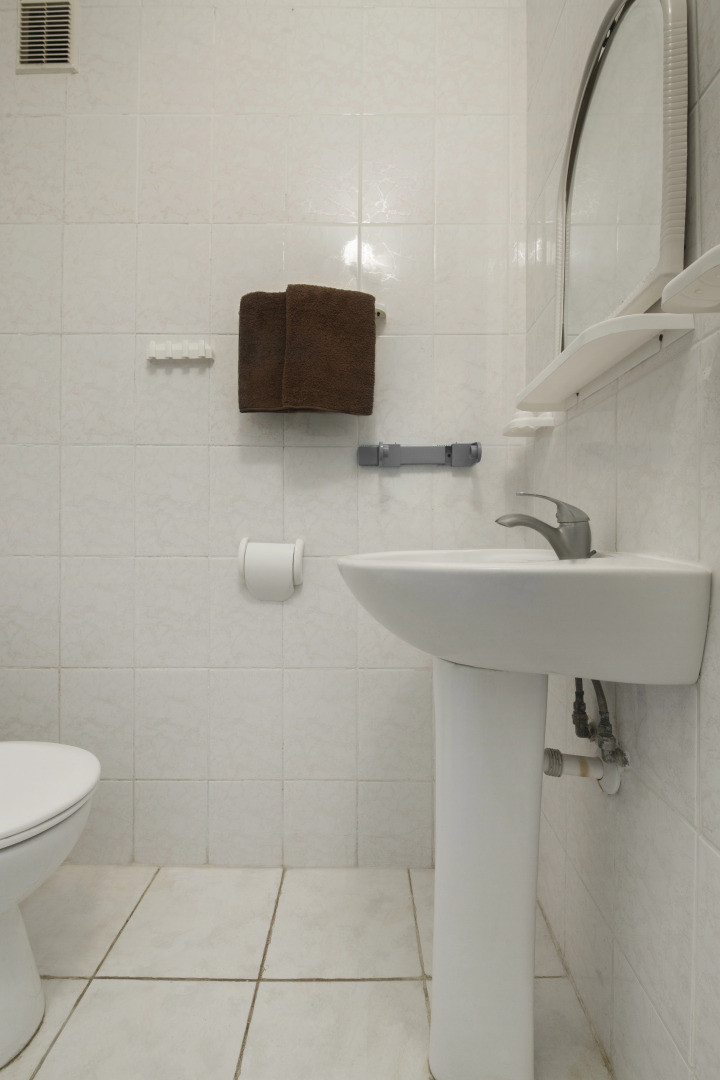 Отель Равена