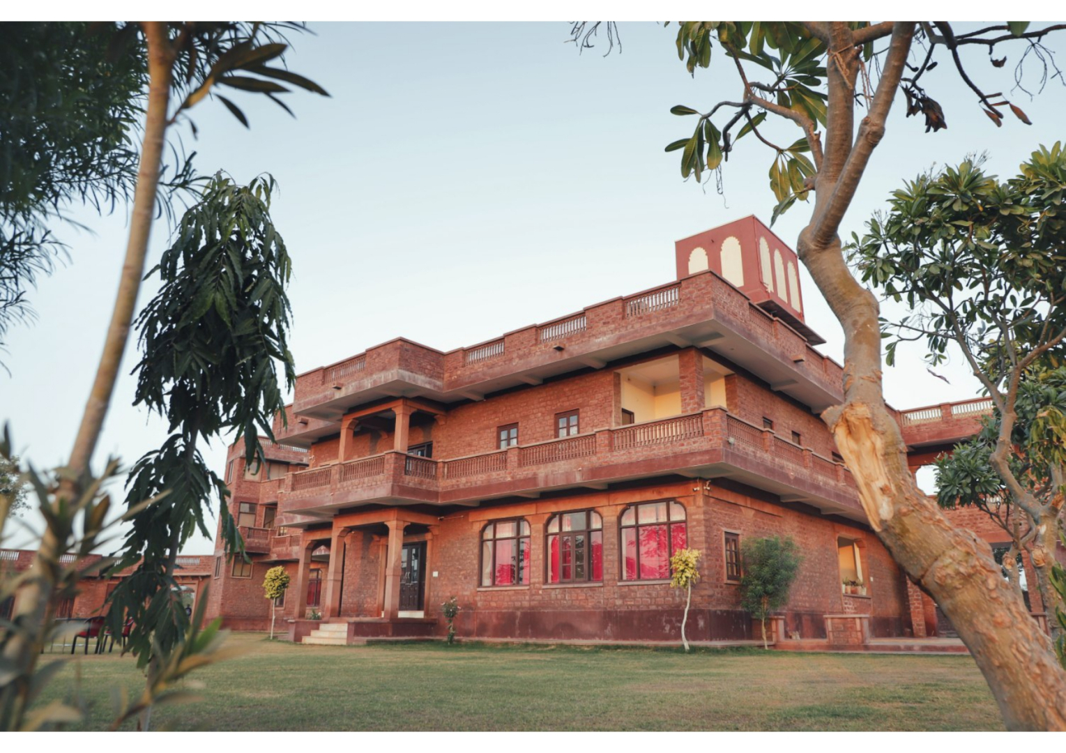 Отель Indroka Fort A Heritage Hotel&Resort