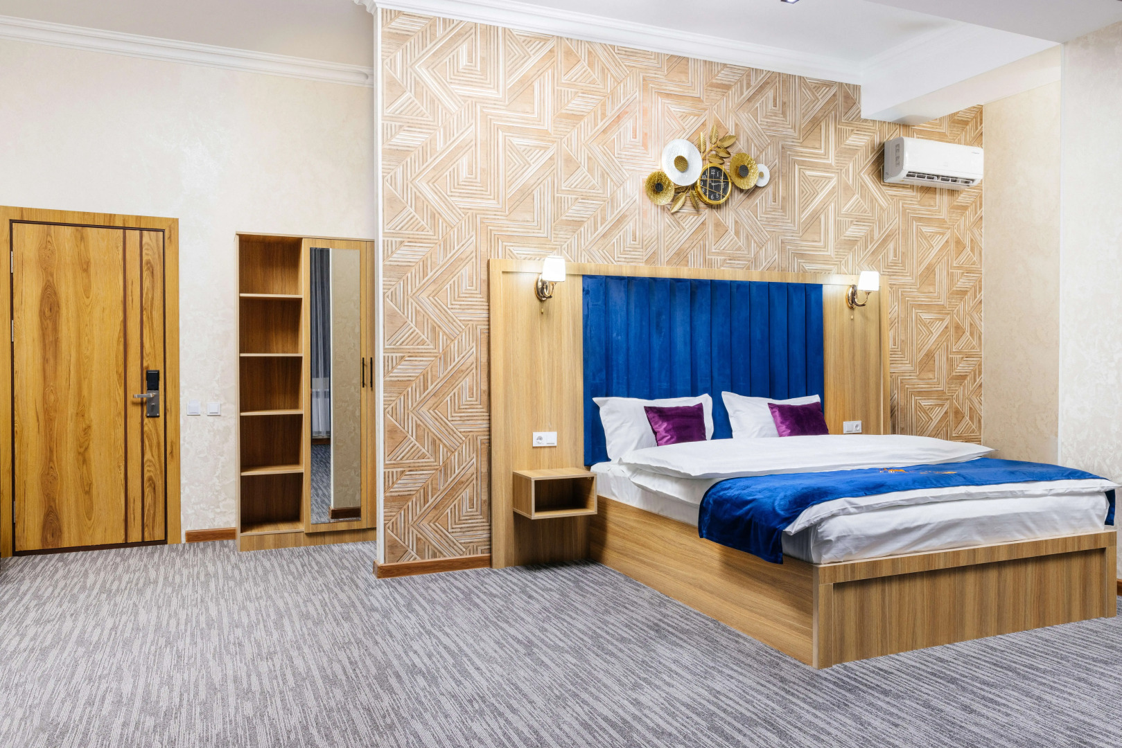 Отель Royal Sebzor Expo