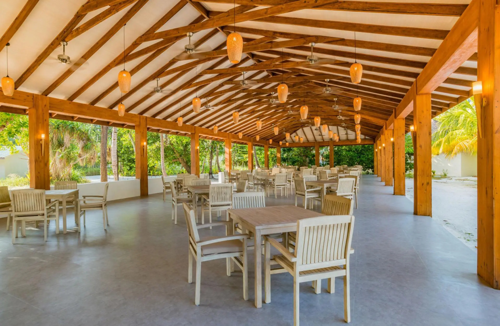 Курортный Отель Fiyavalhu Resort Maldives