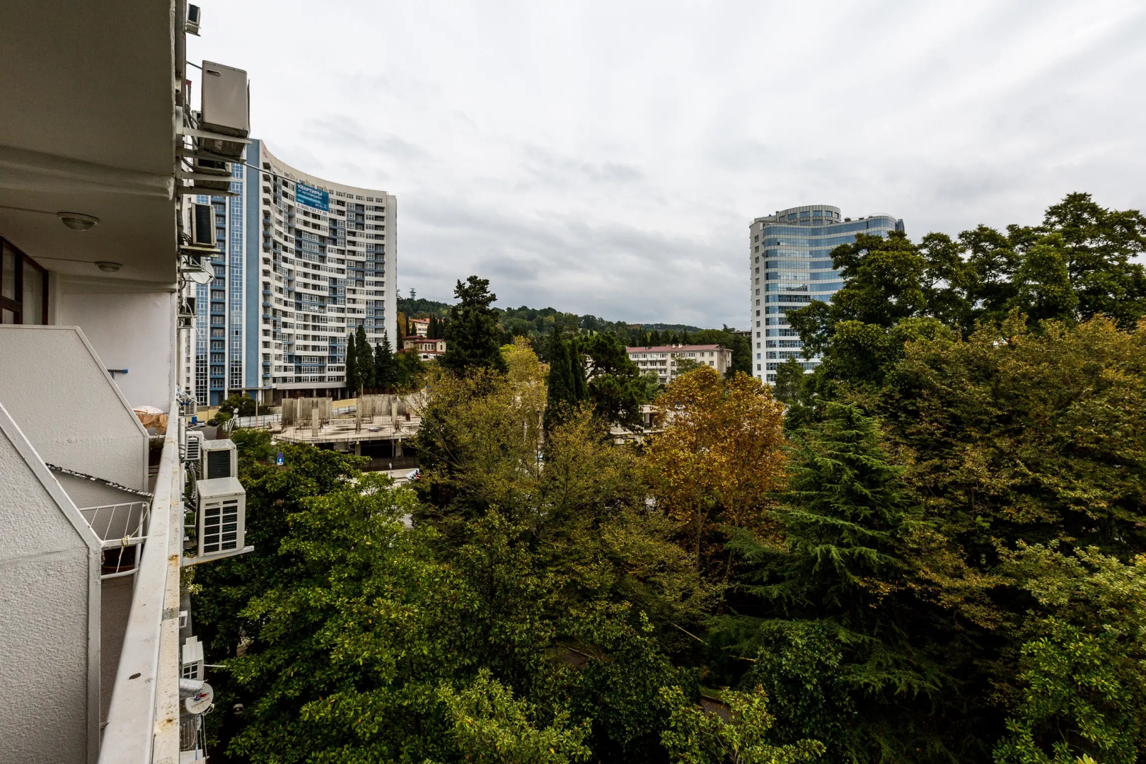 Апартаменты Светлана-Центр с видом на море и восток