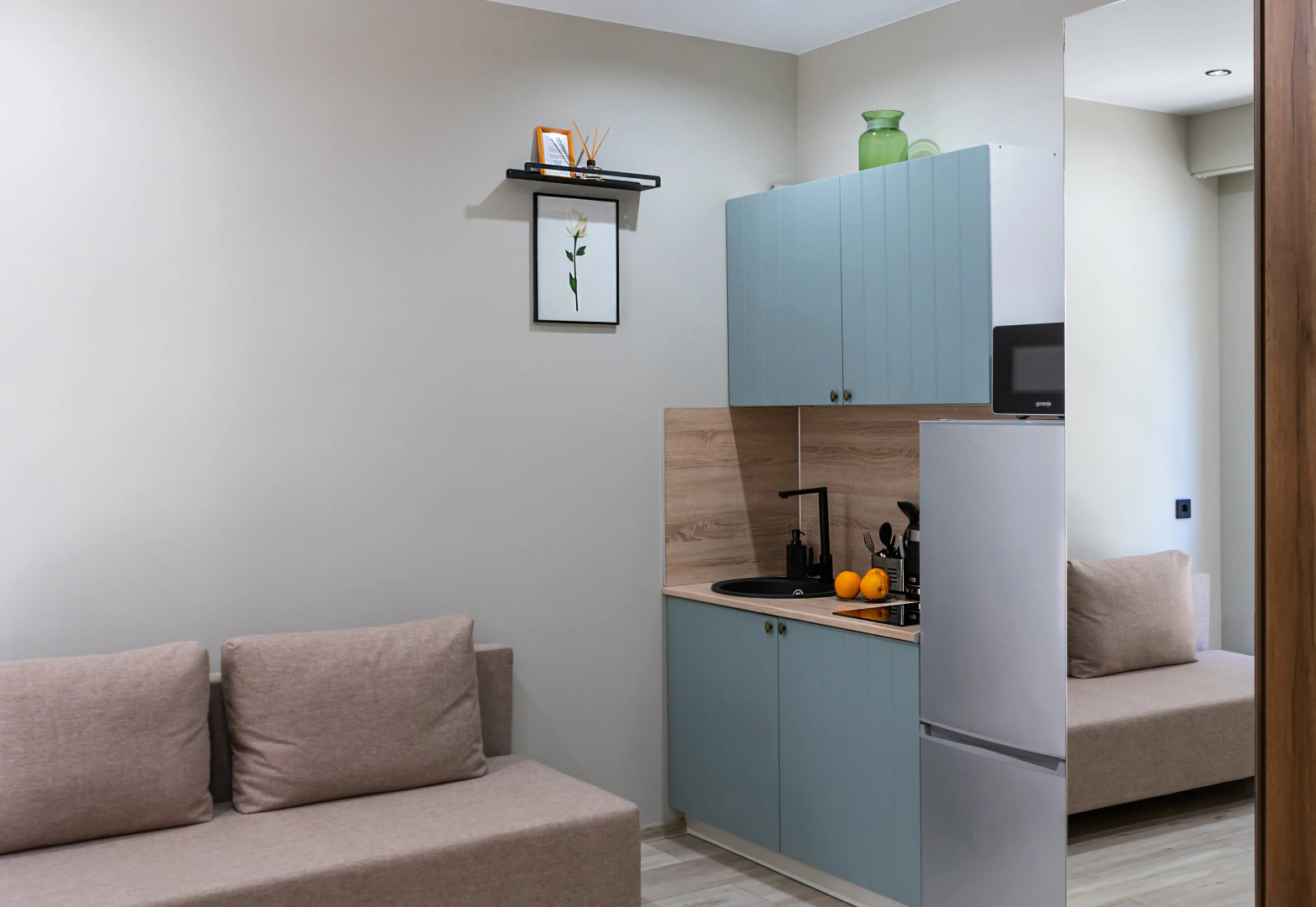 Апартаменты Морент с ярким интерьером в ЖК Сорренто Парк