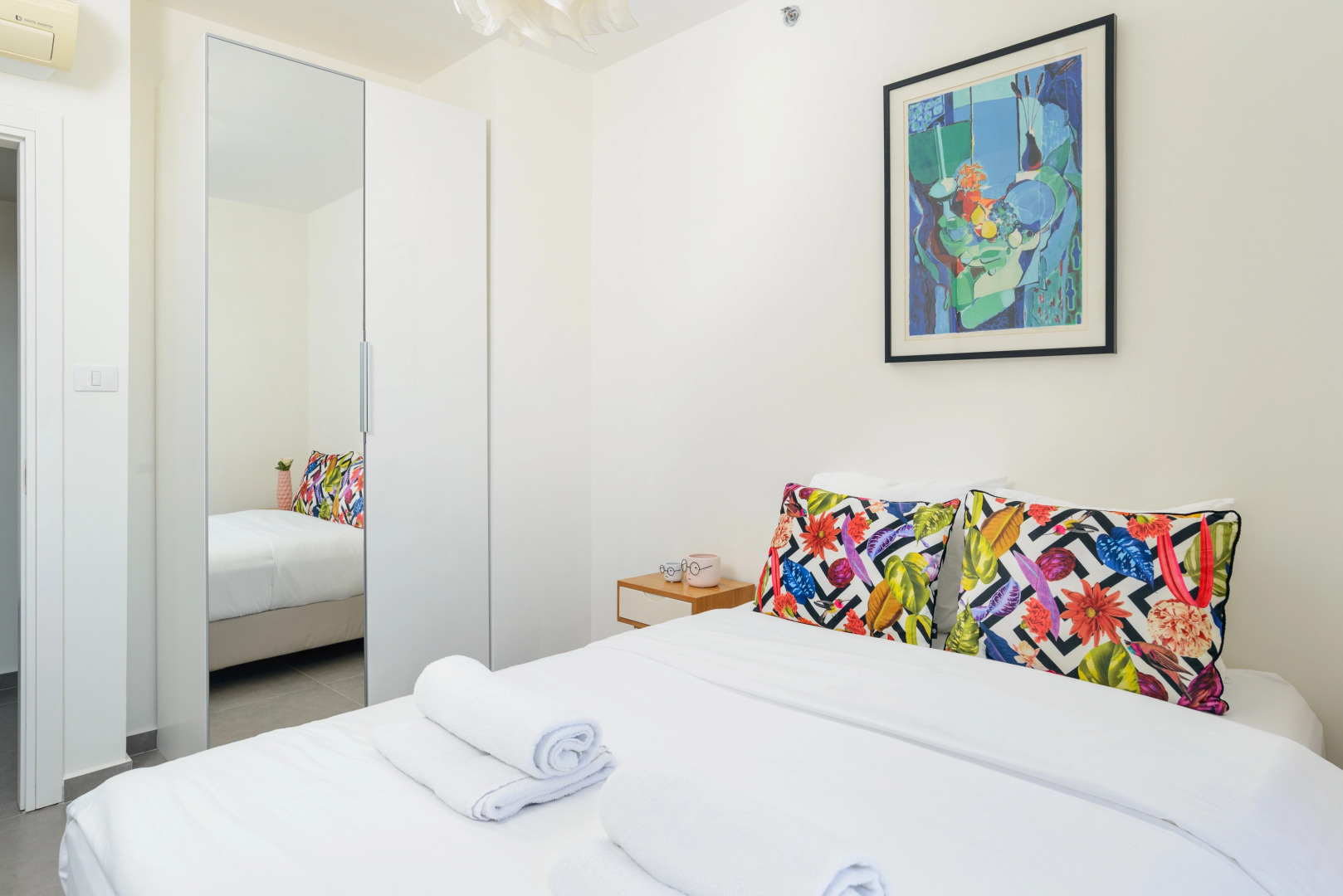 Апартаменты Deluxe & Terrace with City Overview by FeelHome