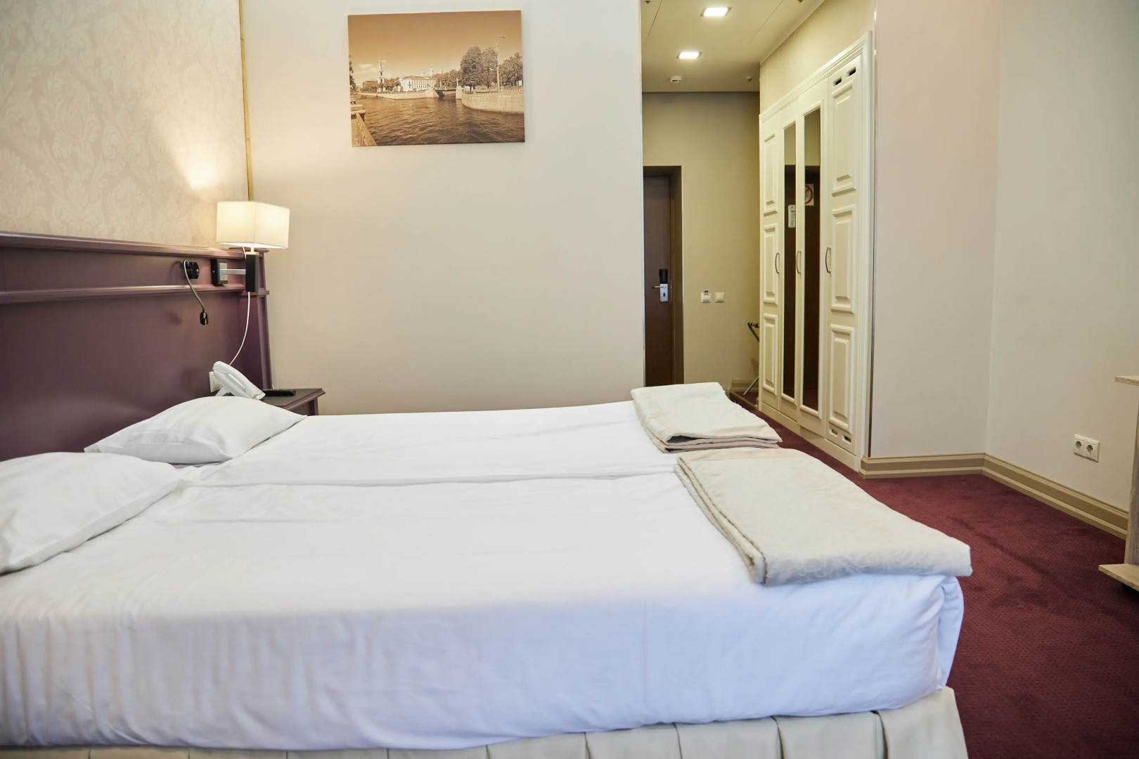 Отель Бридж