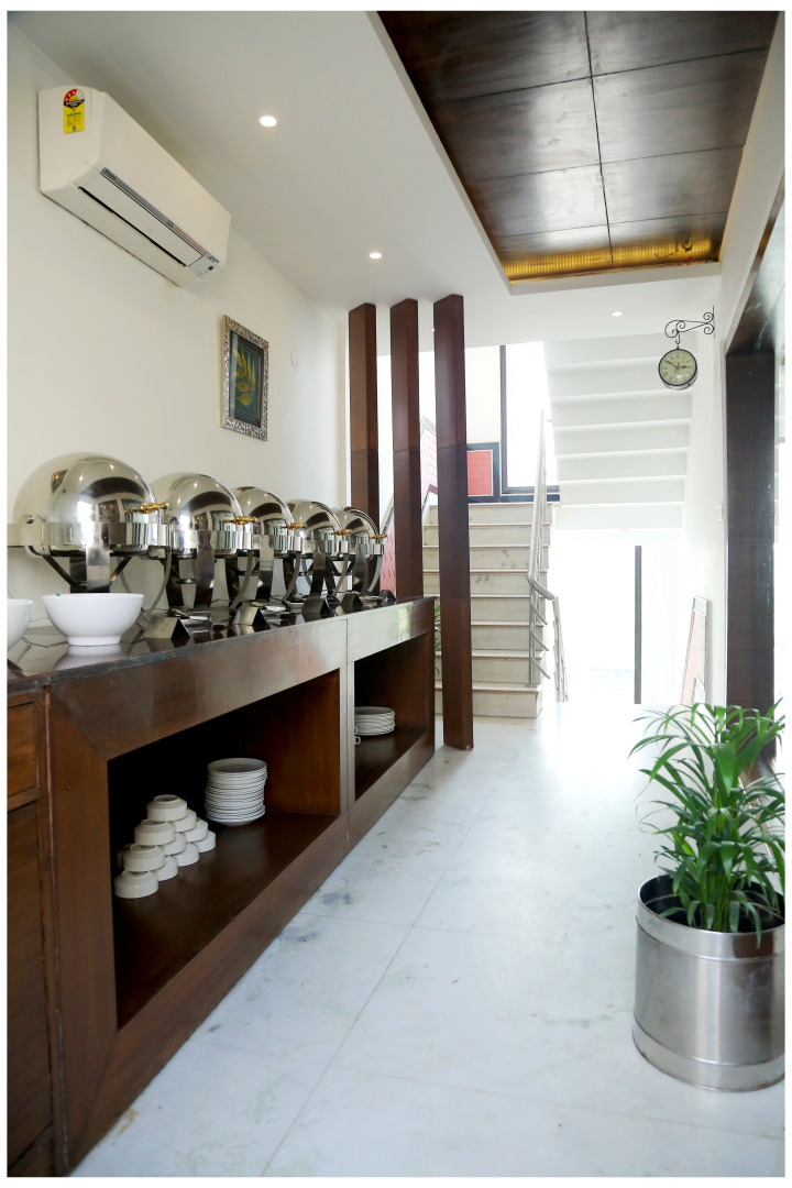 Отель The R Blues