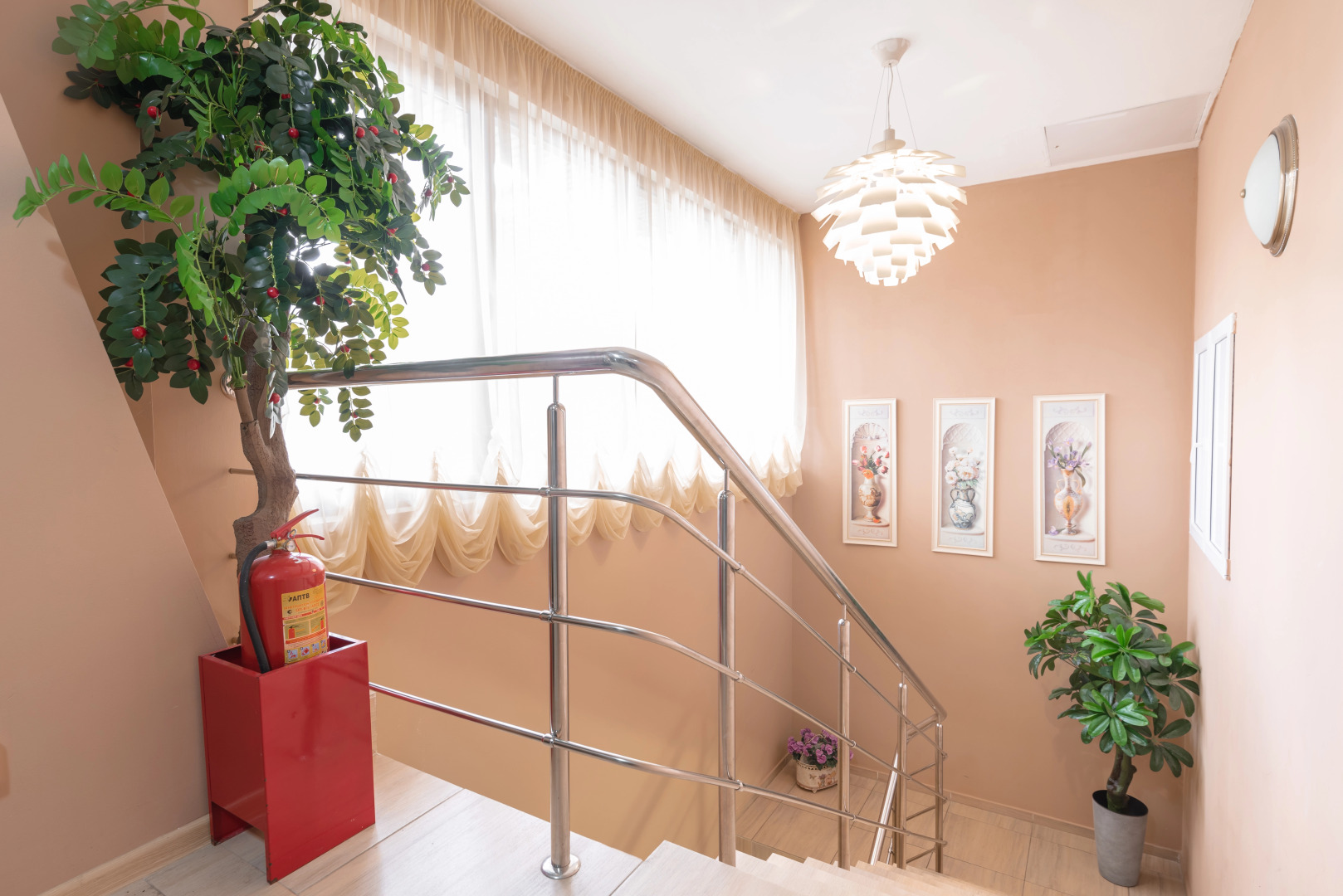 Отель Цветной 5