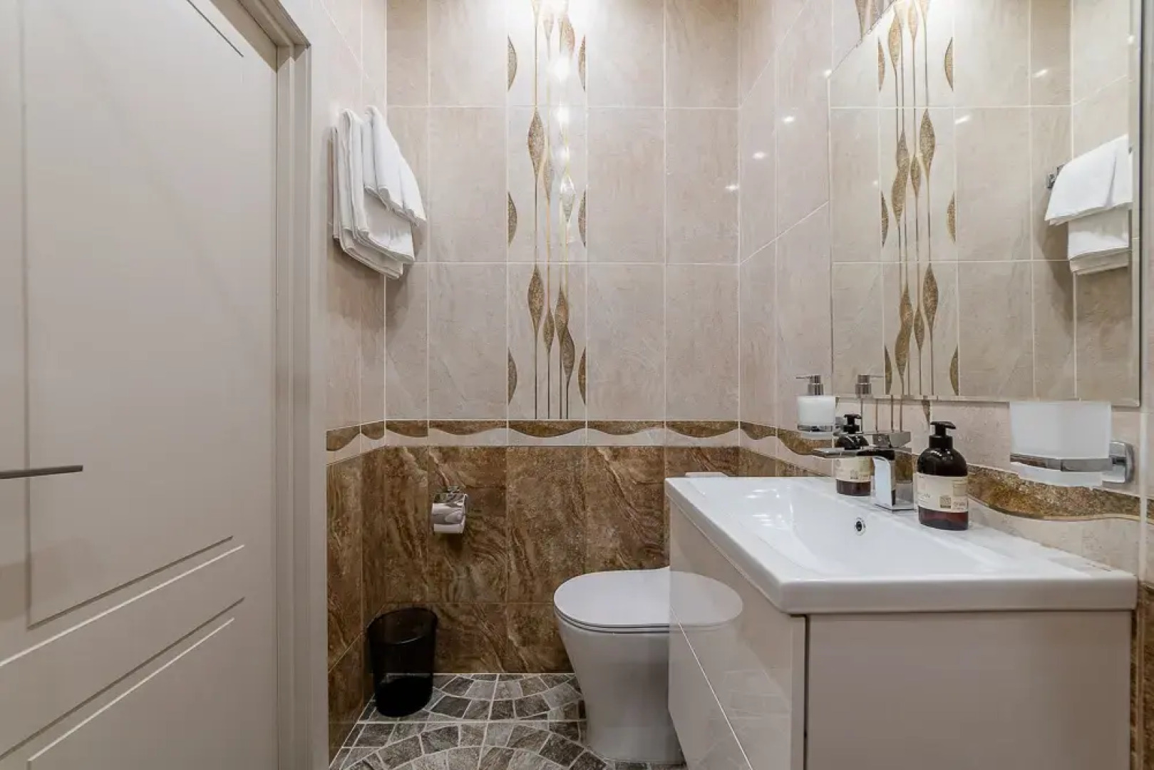 Апартаменты на улице Коммуны 2