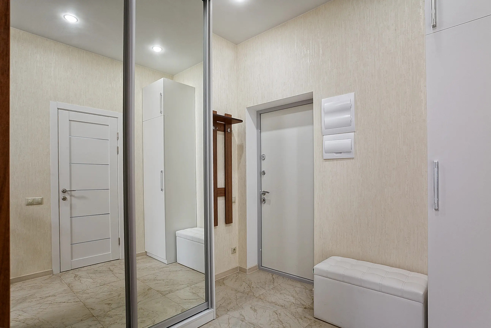 Апартаменты Зазеркалье Приморский Парк Ялта