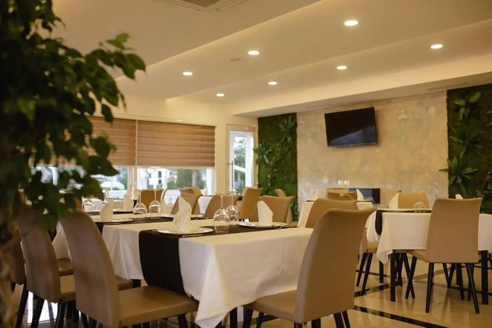 Отель Kompleksi Exalco Al