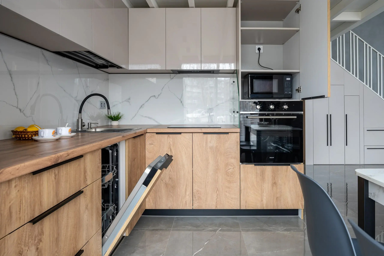 Двухуровневая квартира у реки. Кватро 3/3