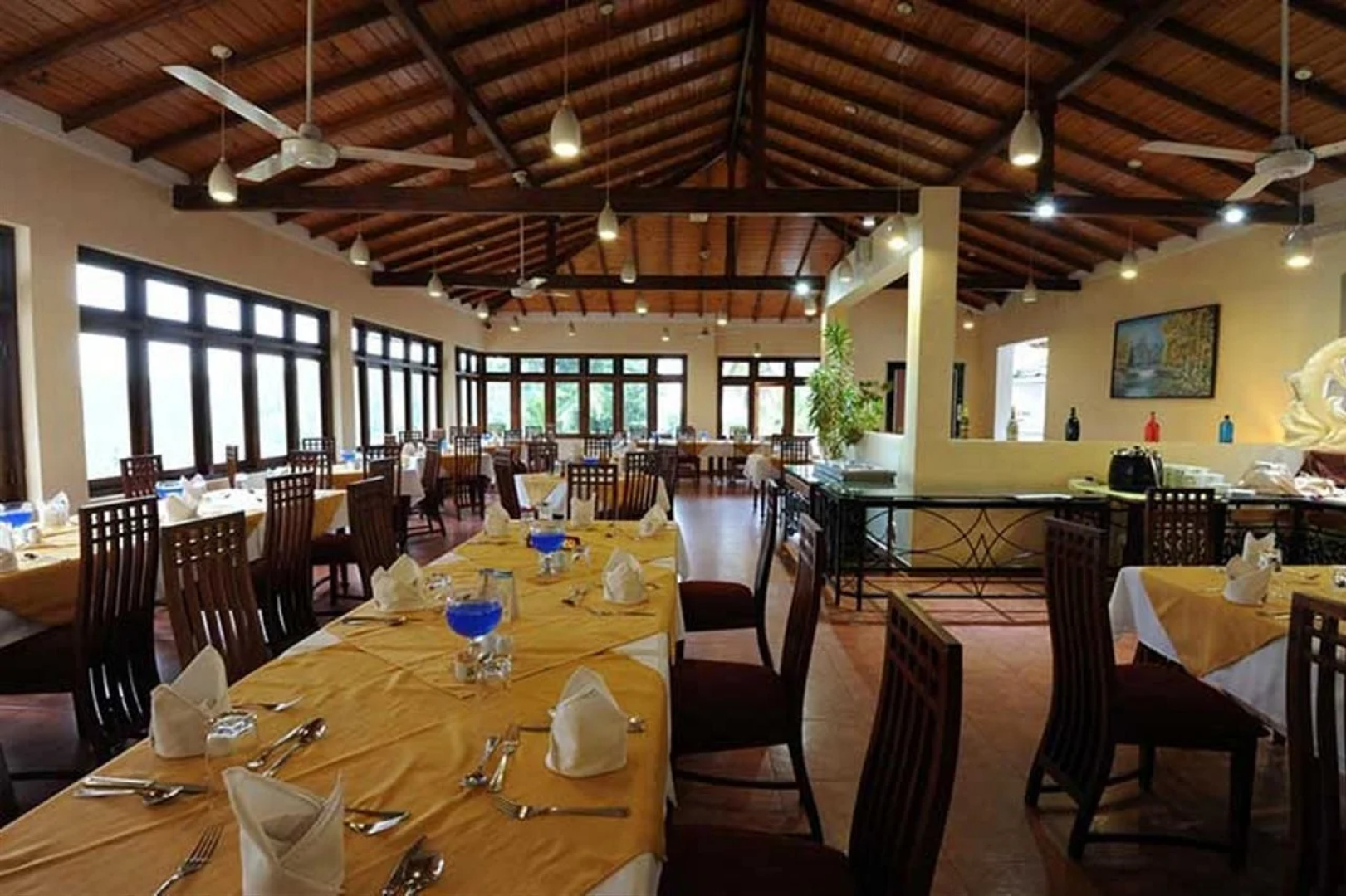 Отель Oak Ray Serene Garden Hotel