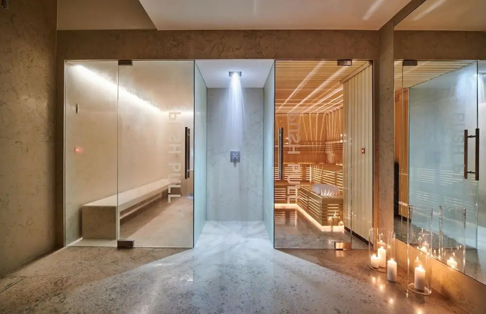 Отель H15 Luxury Palace