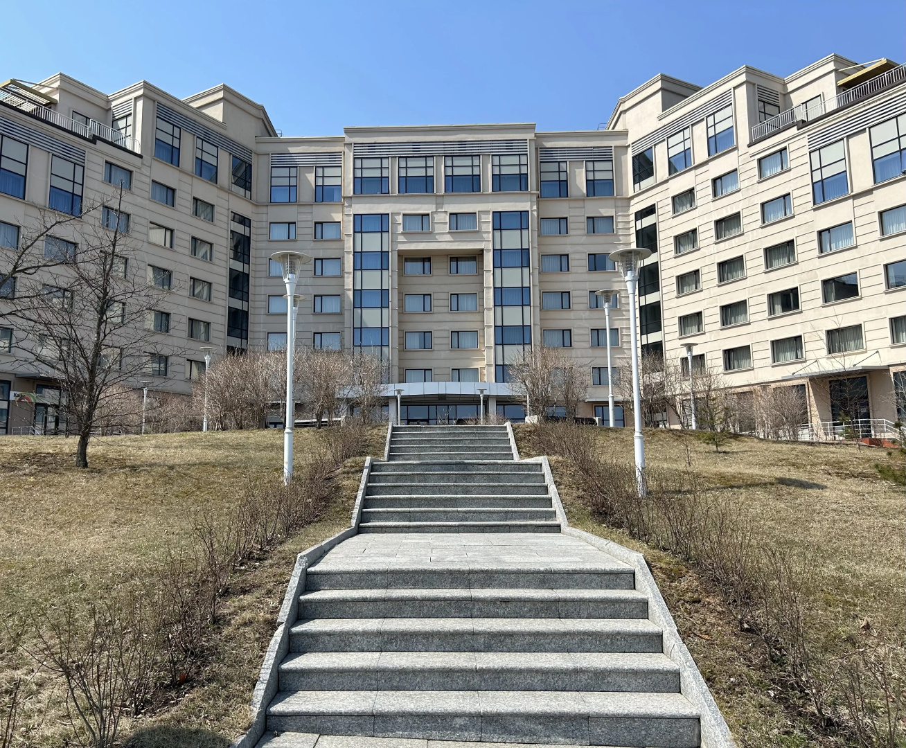 Hotel Paris Gostinichnogo Kompleksa Dvfu