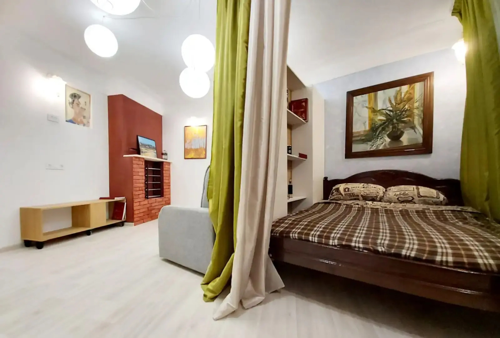 Апартаменты Галерея художника в центре