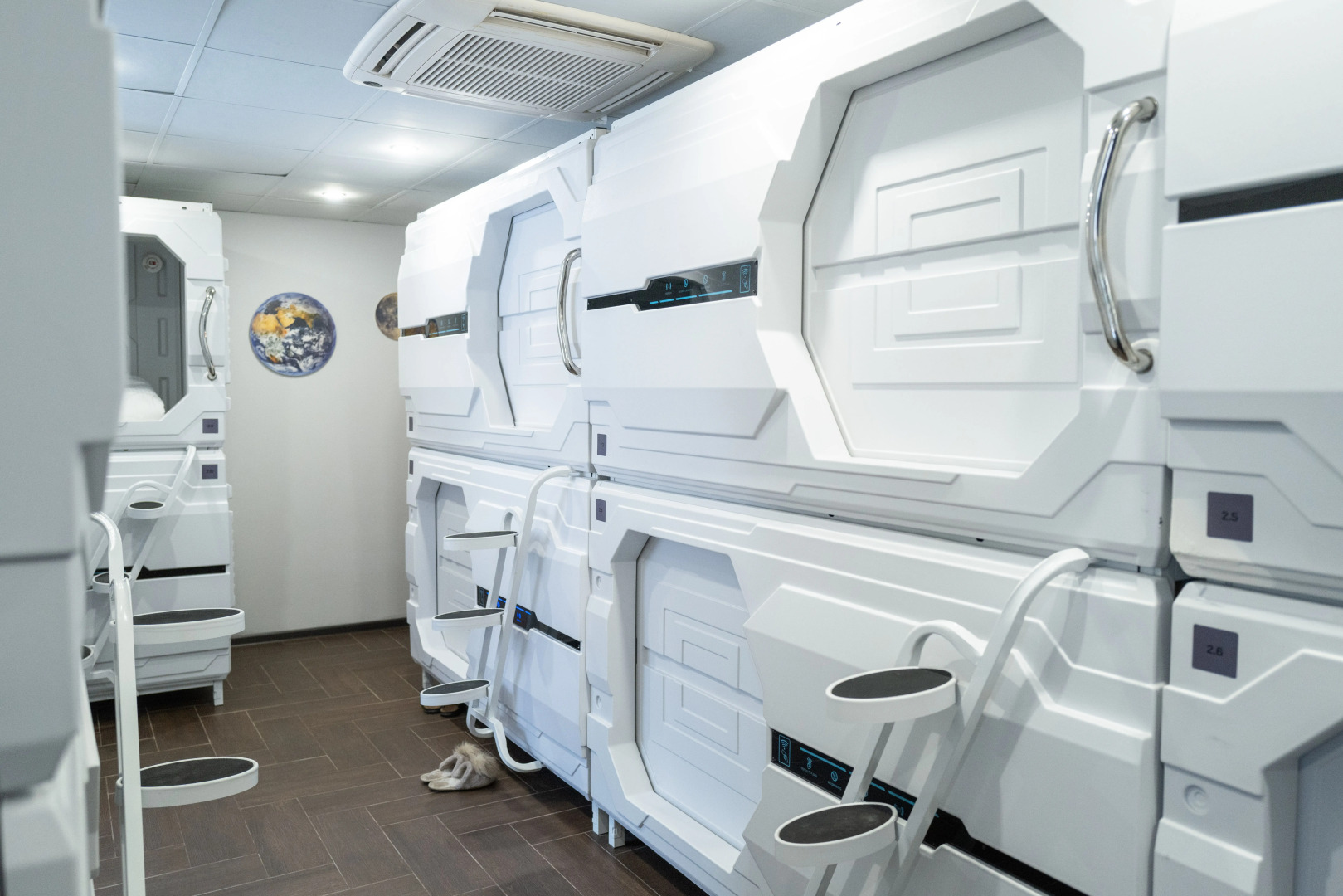 Отель капсульный Timelapse