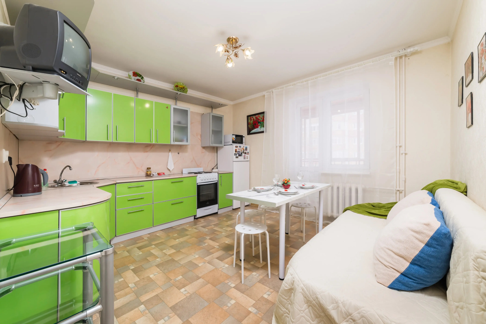 Апартаменты on Karieva