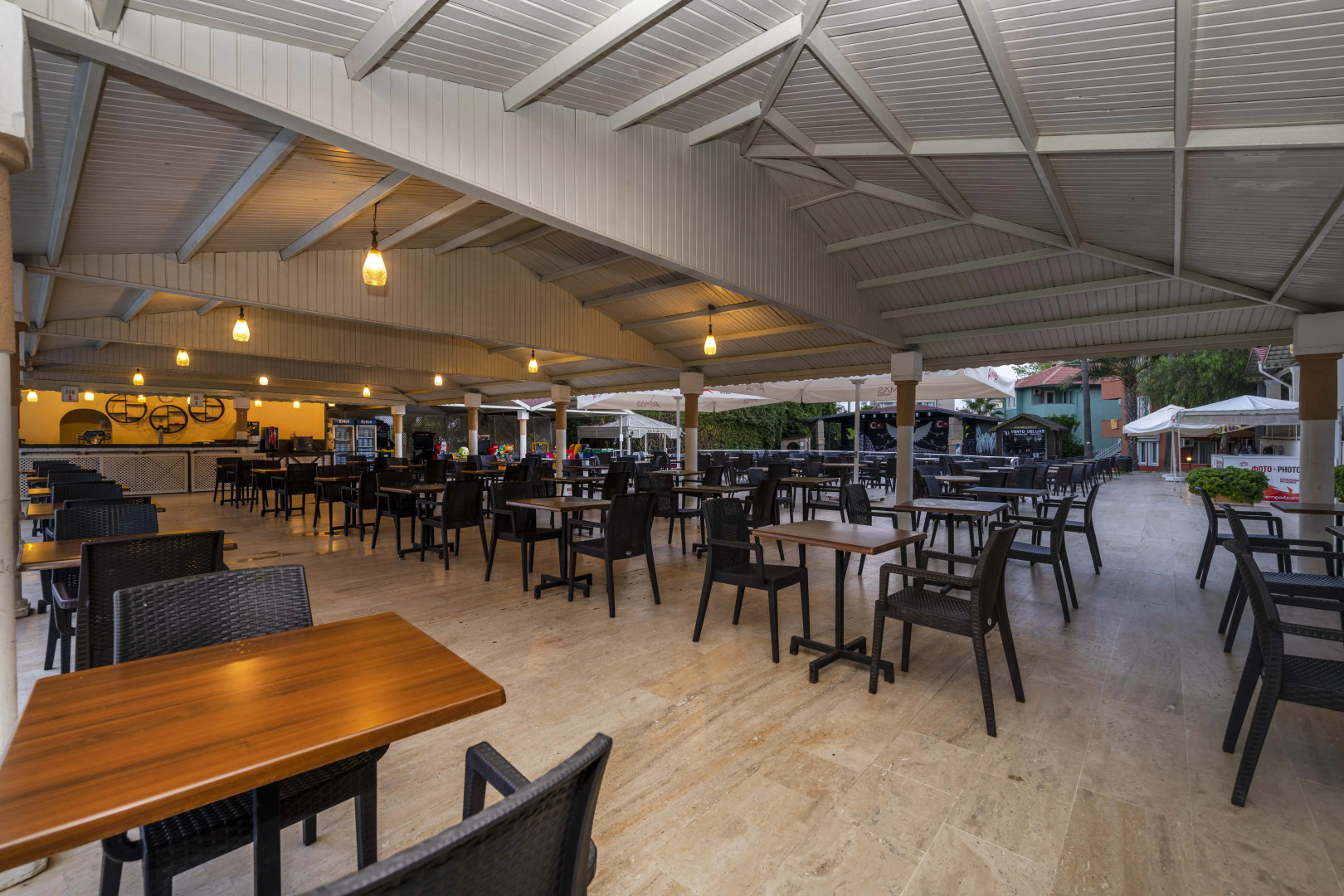 Armas Green Fugla Beach