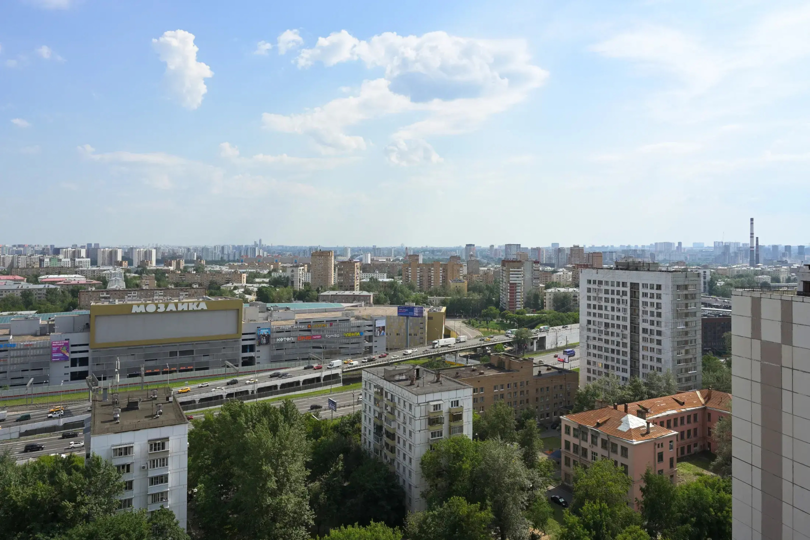 Апартаменты с панорамным видом недалеко от метро
