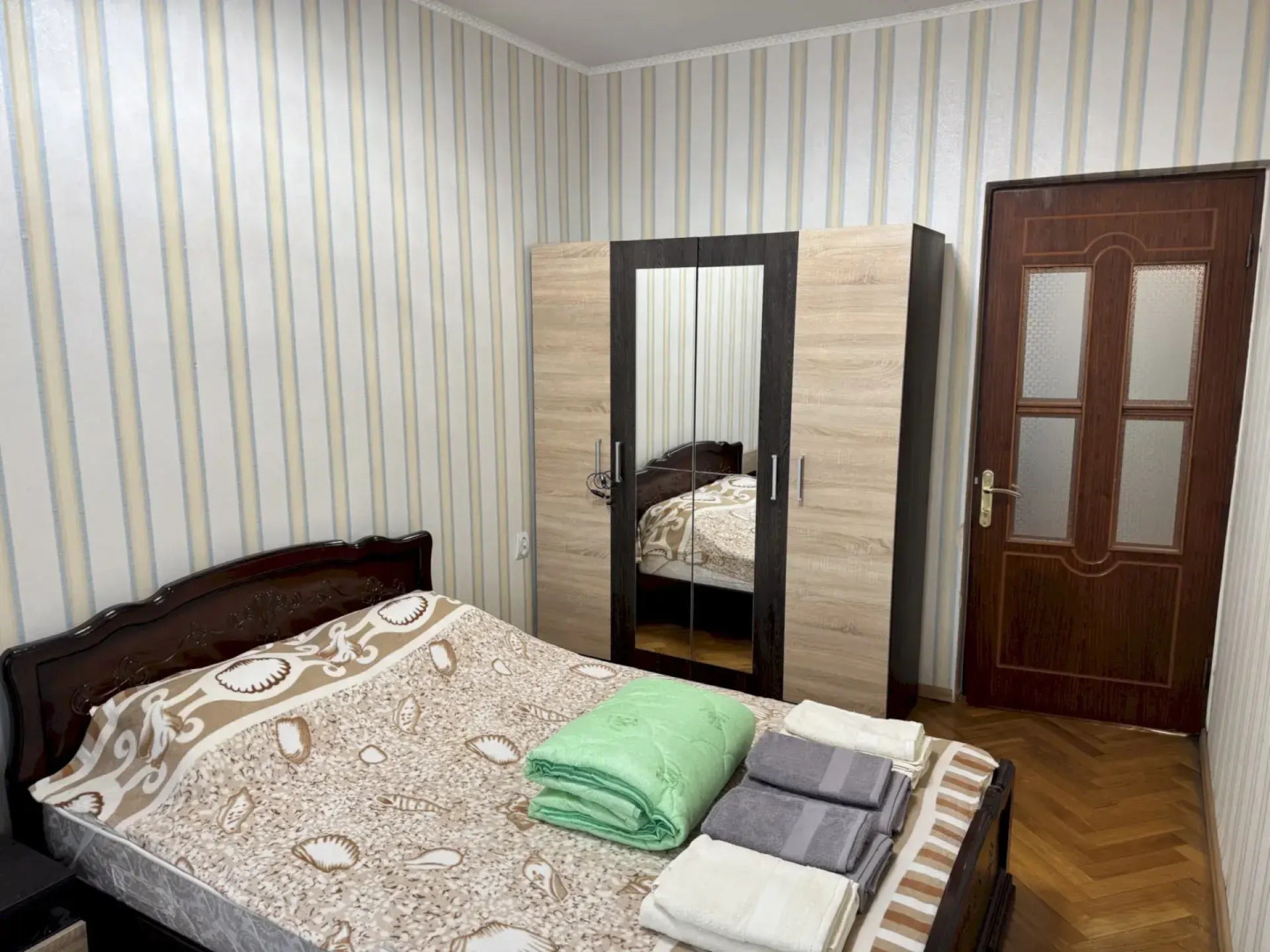 Квартира 476 4Комнатная в Центре с Балконом 7 Мин до Моря