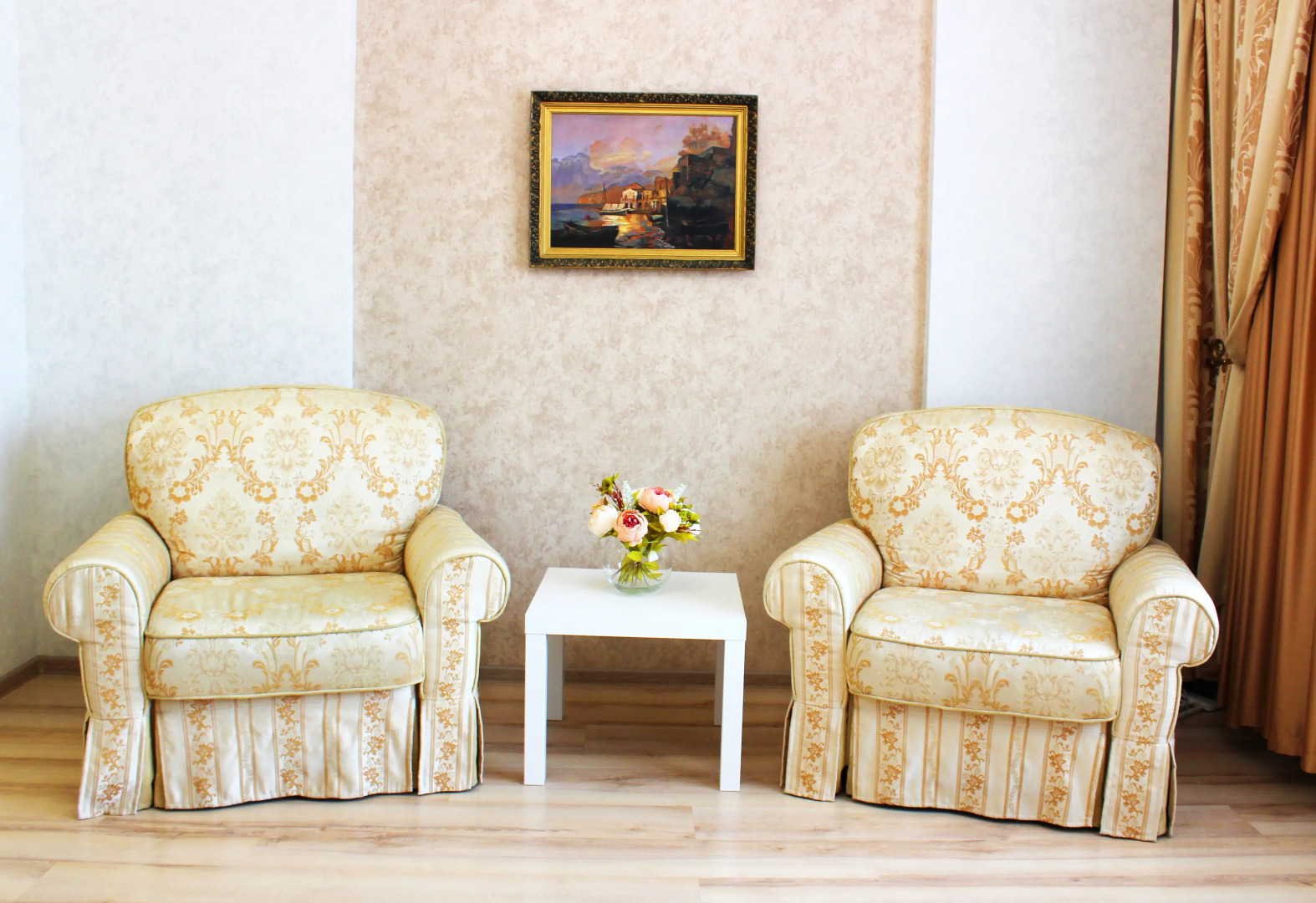 Квартира Двухкомнатные апартаменты с джакузи