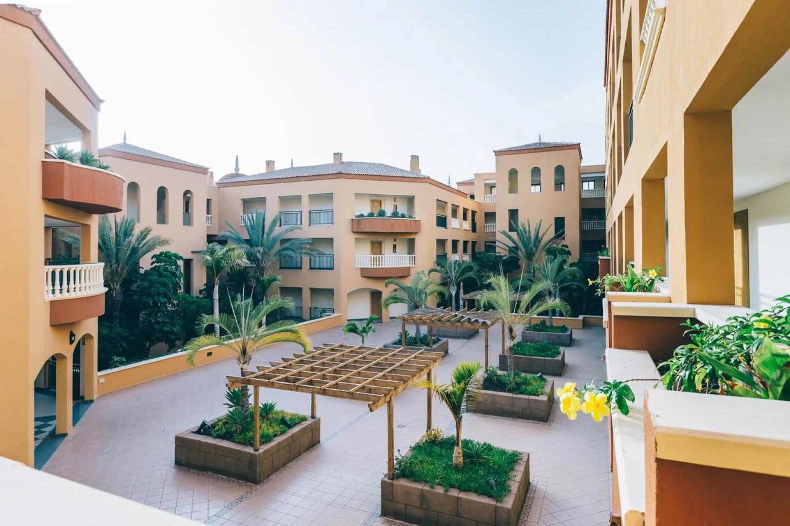 Отель Grand Muthu Golf Plaza Hotel & Spa