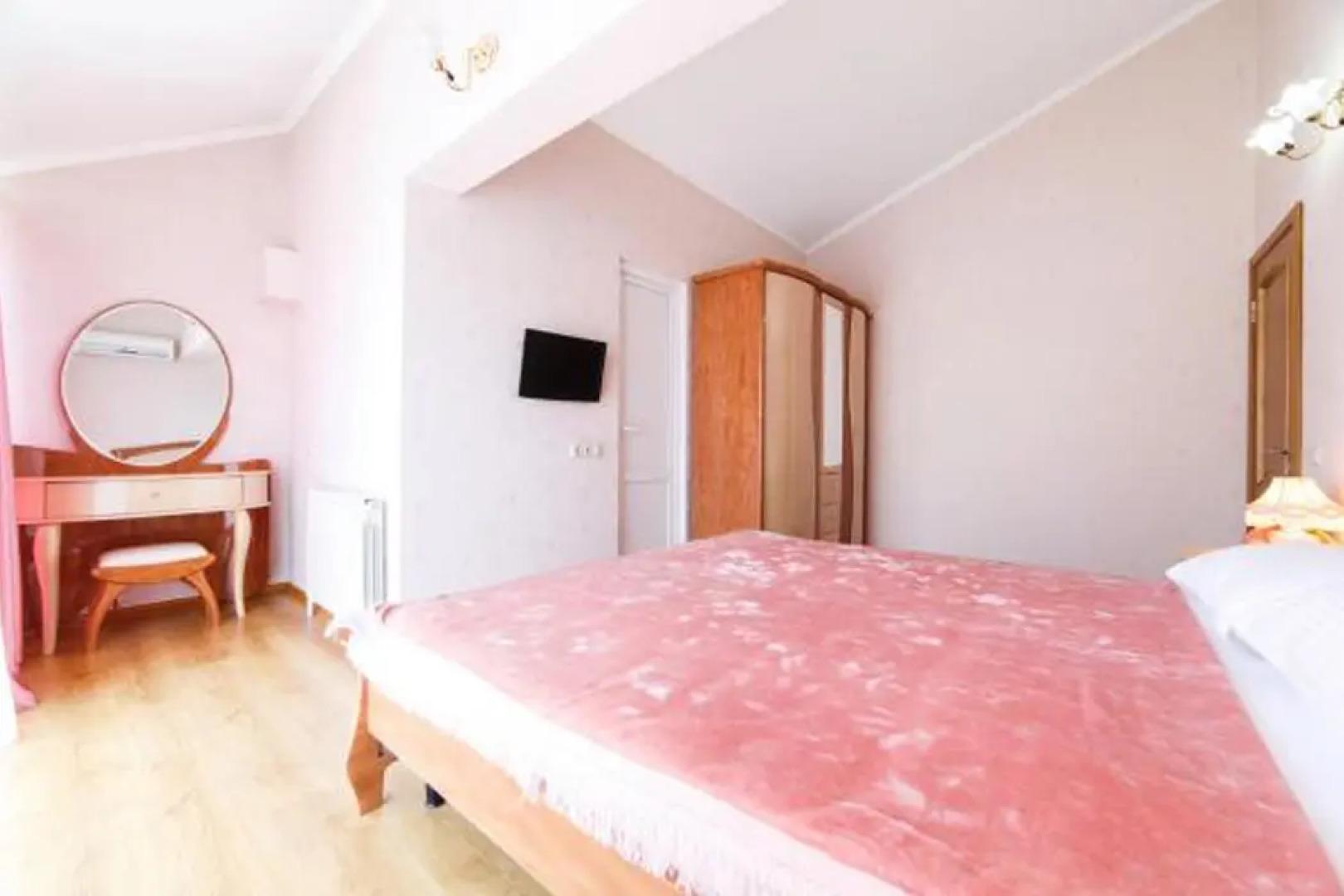 Гостевой Дом Лаура