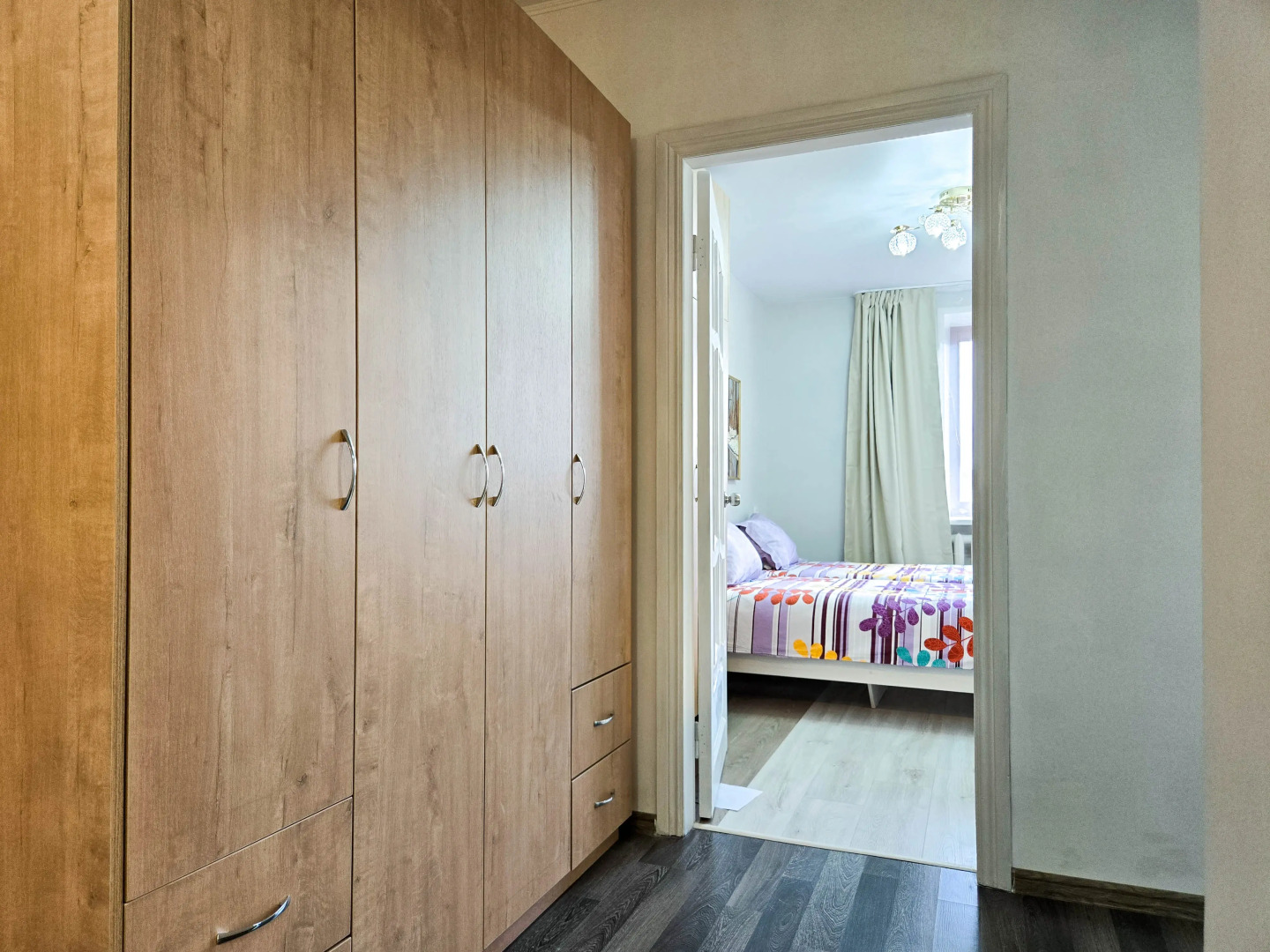 Апартаменты двухкомнатные в центре Сеть ЙоХоум