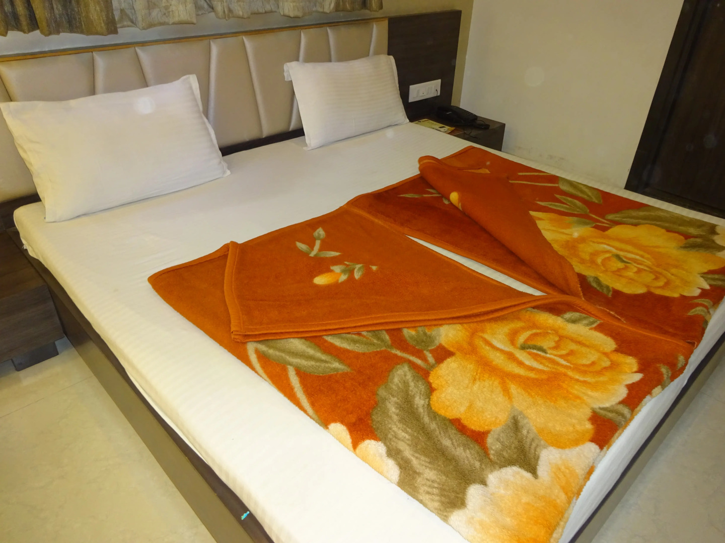 Отель Sunrise Palace by Sky Stays