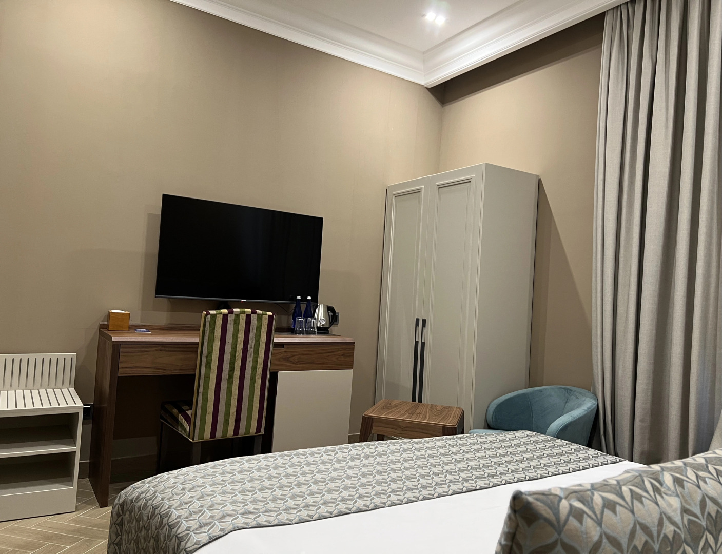 Отель Plaza Viktoria