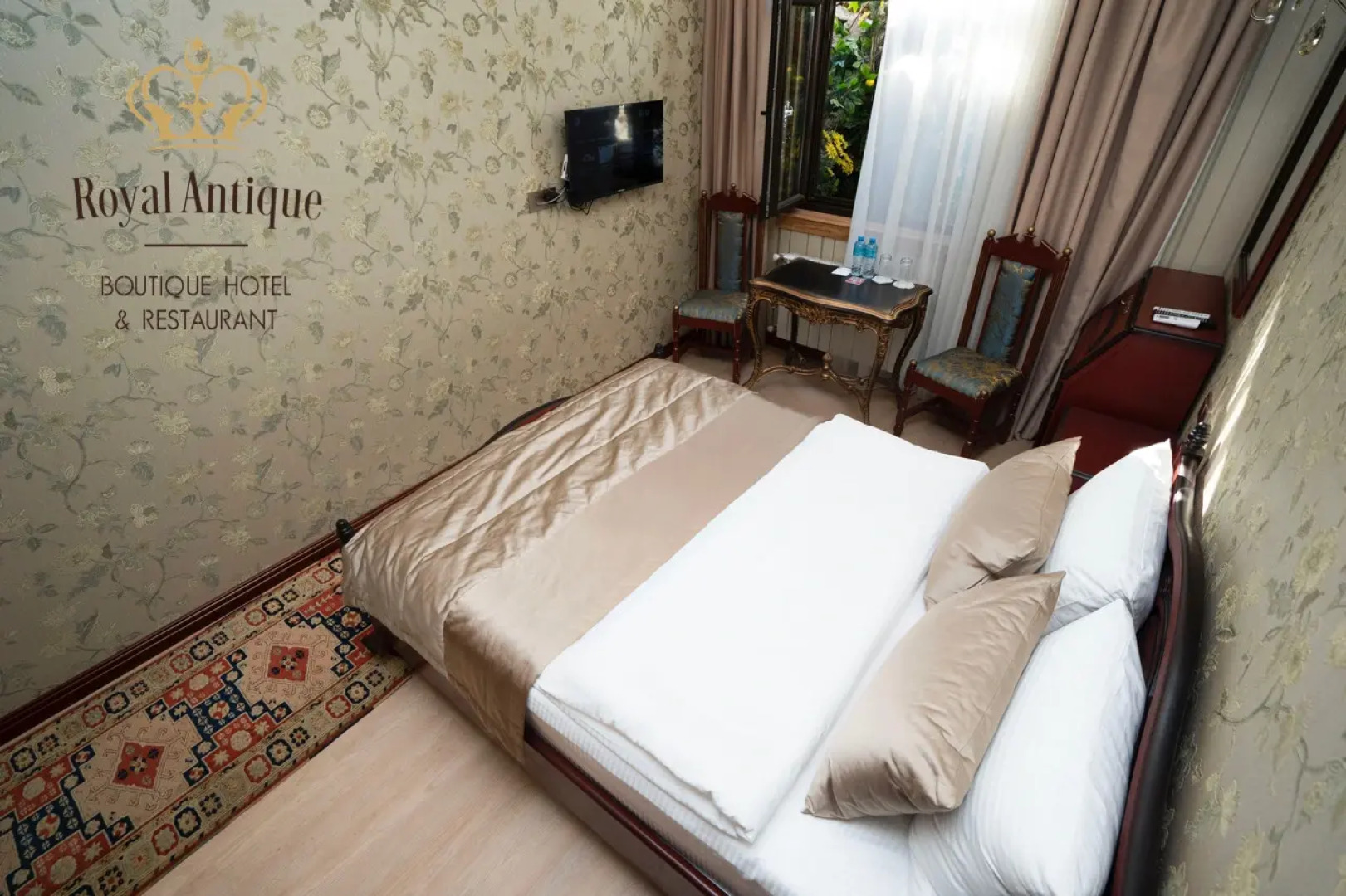 Royal Antique Boutique Hotel