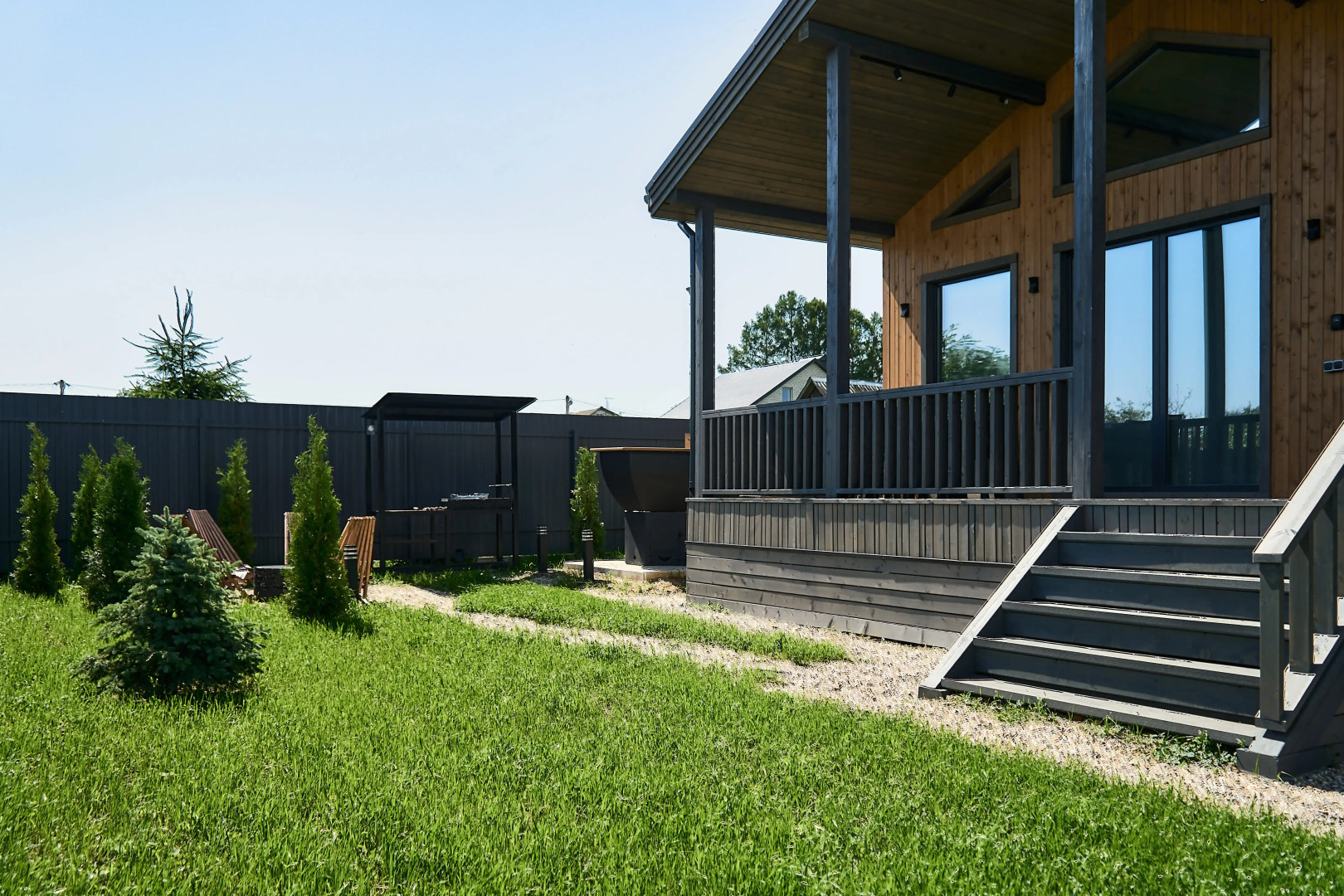 Частный дом Дом у реки, с баней, чаном и зоной барбекю