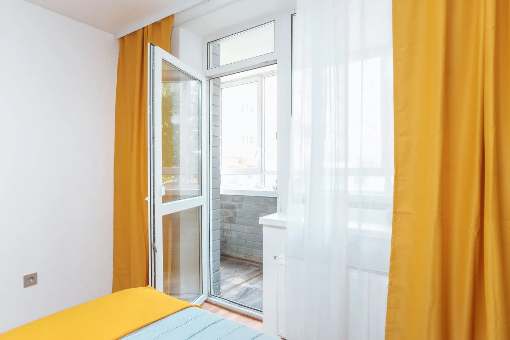 Апартаменты UyutnoEKB Краснолесья 16/3