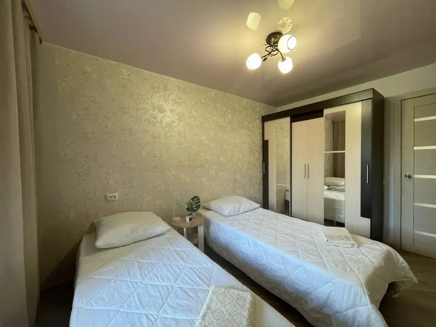 Квартира 3-к. 70 м² 6 Кроватей