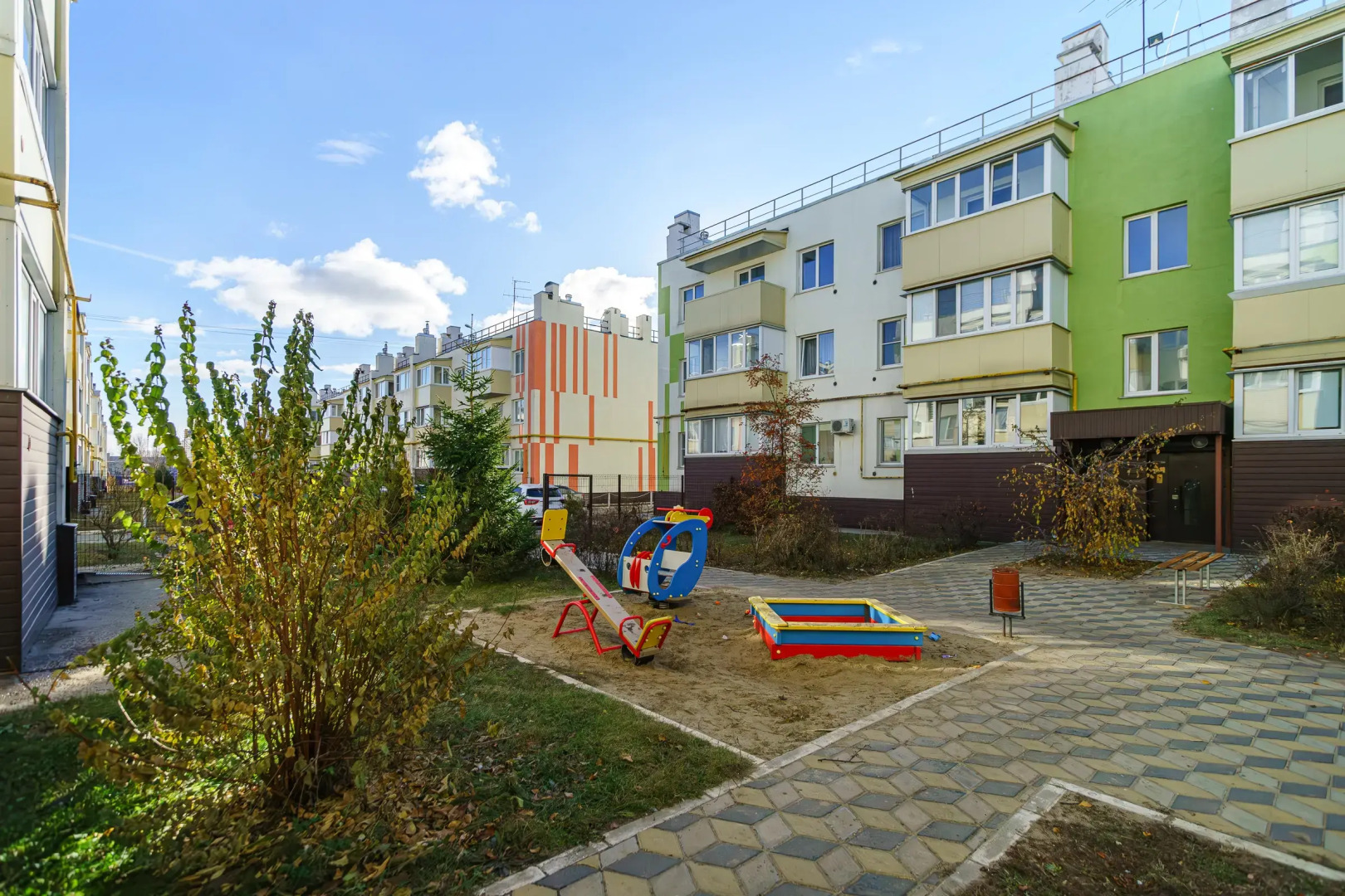 Квартира комфоpтнaя в новостpойкe для рaботы и отдыхa.