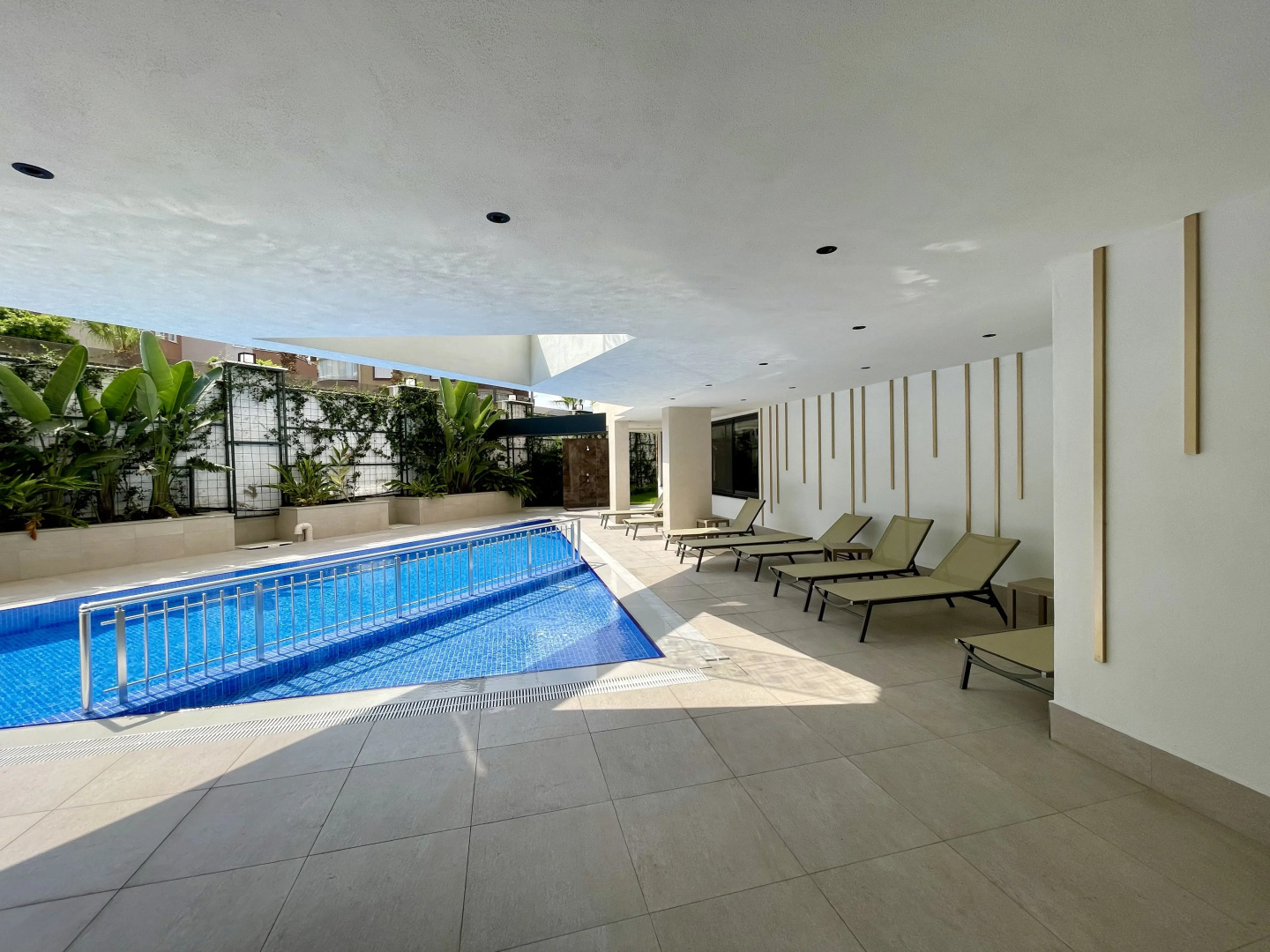 Апартаменты SA Apartments 1bd Flat 300m to the Beach.