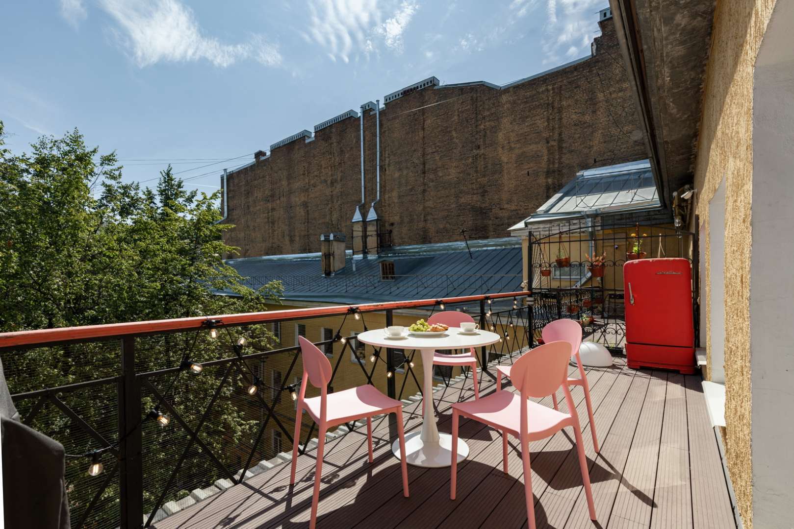 Апартаменты Gallery 130 кв.м с Террасой, Видом на Набережную Фонтанки и БДТ