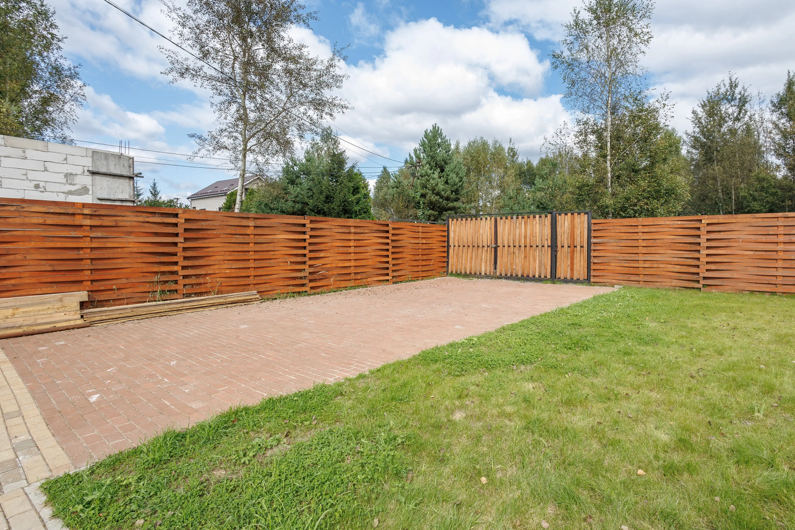 Частный дом Дом с 2-мя спальнями у дубового леса