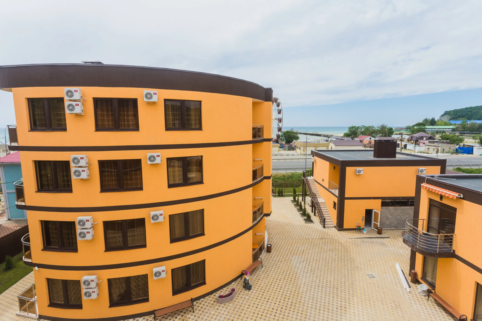 Отель Golden Sunrise