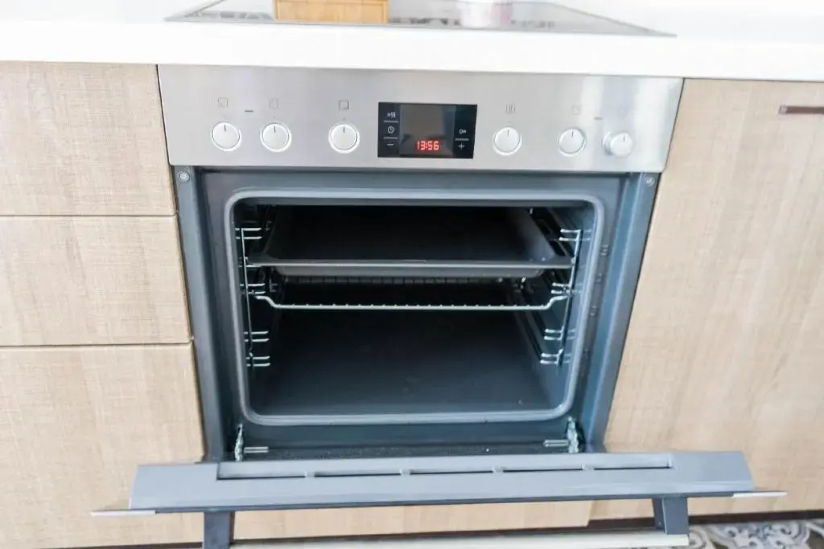 Апартаменты Студия с камином, деревом и видом на реку