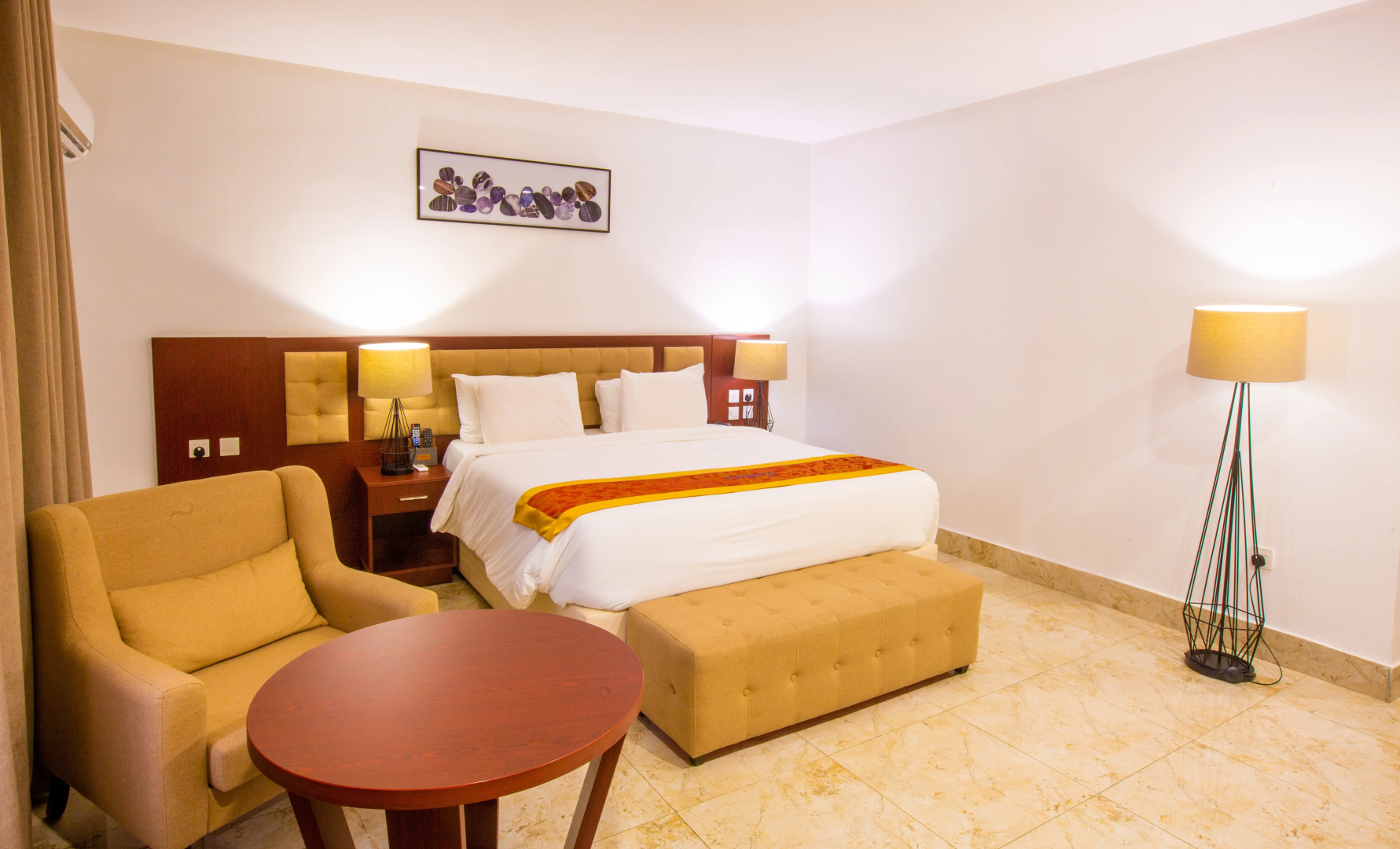 Отель Johnwood Hotel by Bolton
