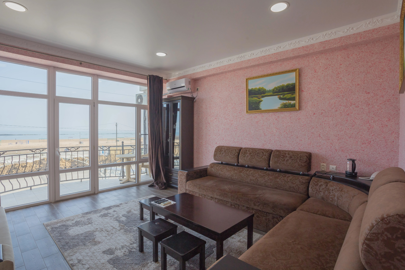 Отель Океан