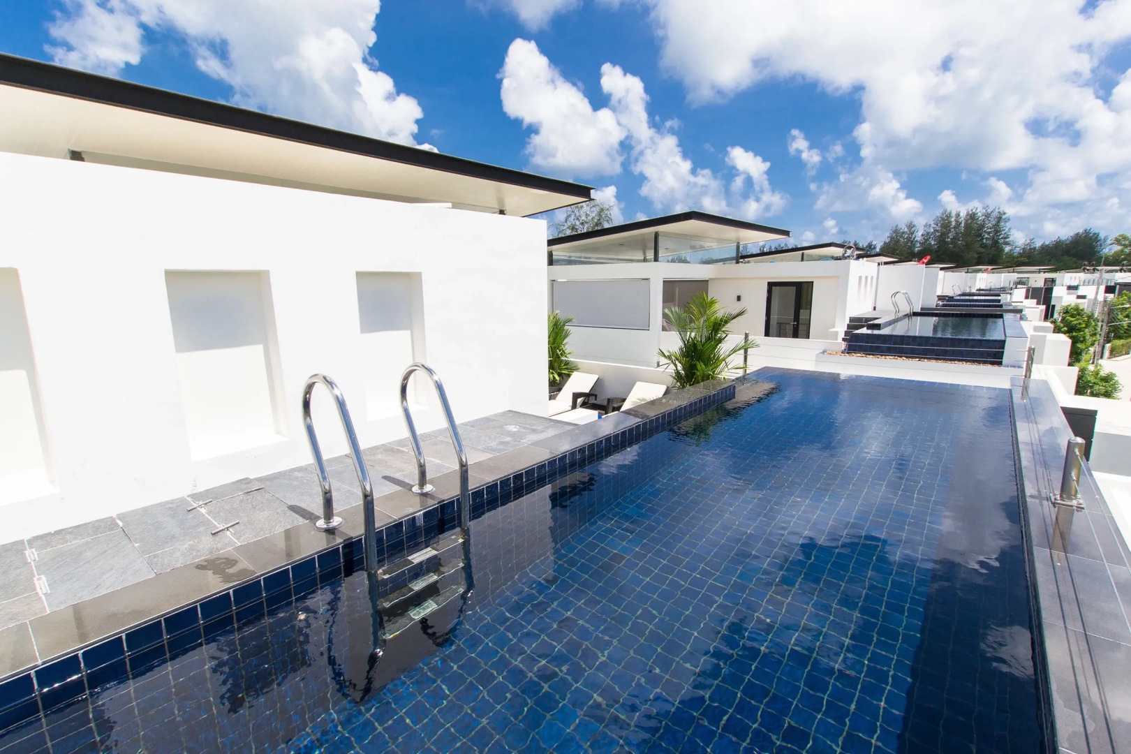 Вилла с 5 спальнями и бассейном рядом с пляжем Бангтао LP-65/45