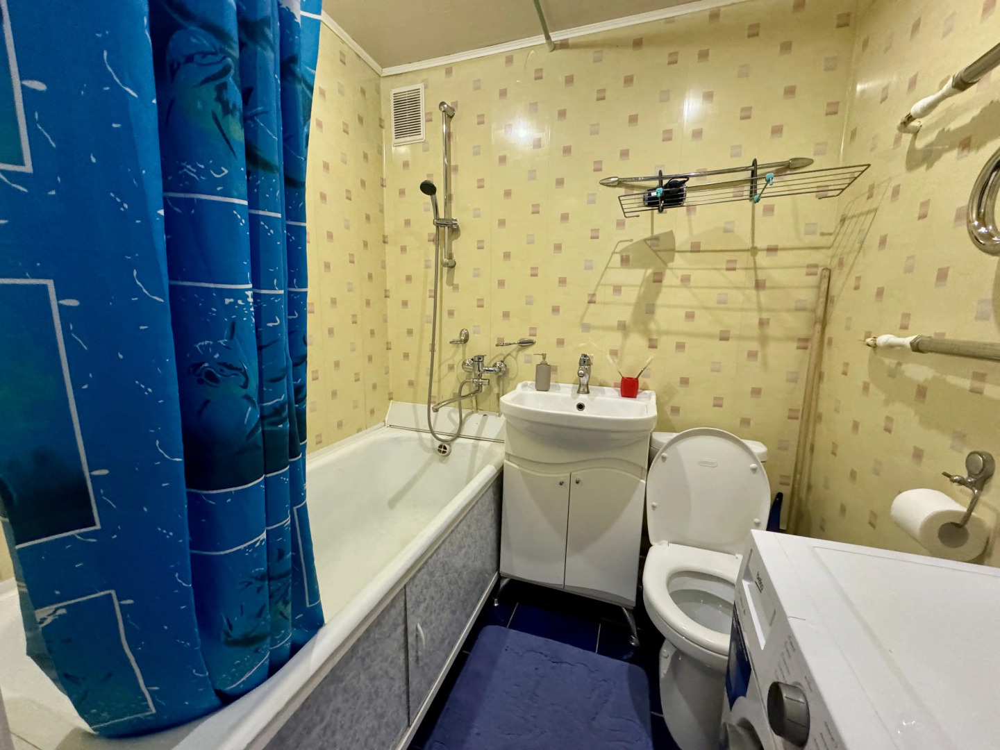 Апартаменты на Парижской коммуны 50