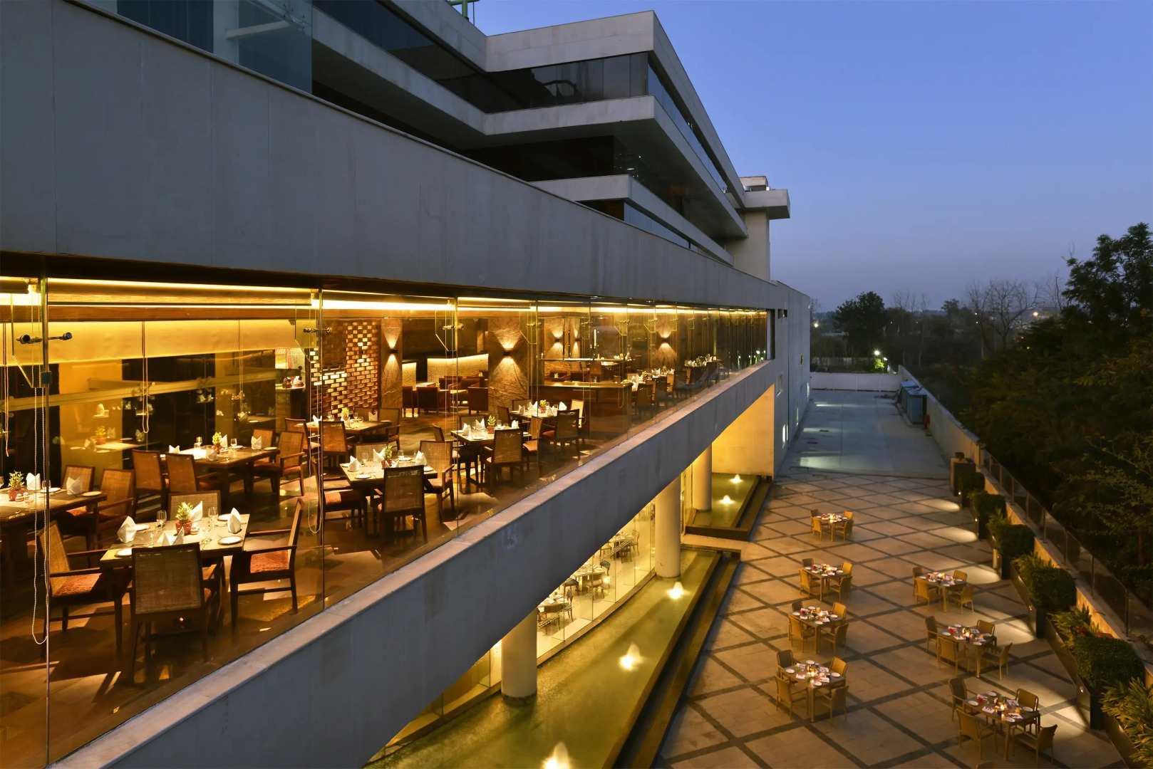 Отель The Lalit Chandigarh