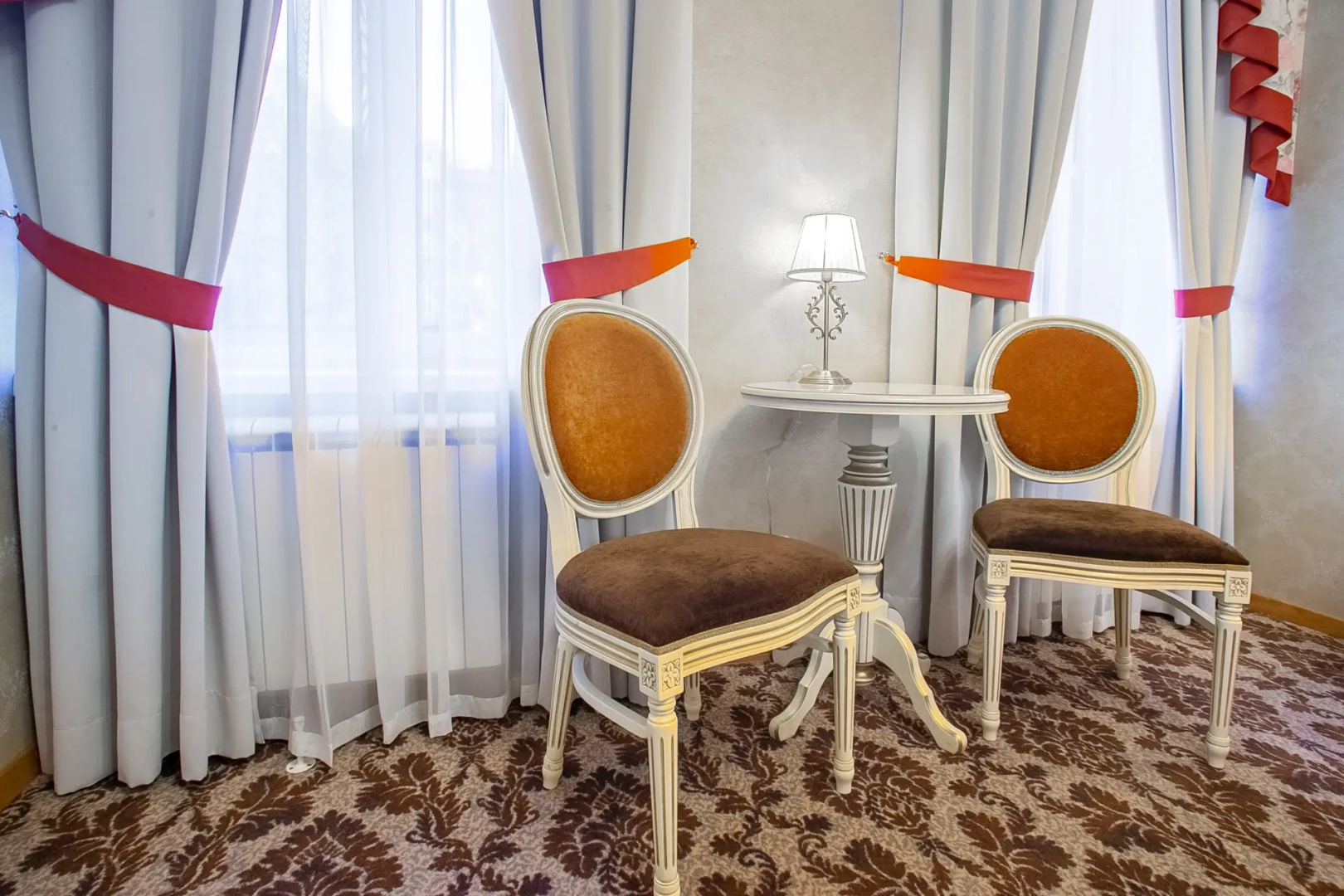 Отель Cronwell Inn Стремянная