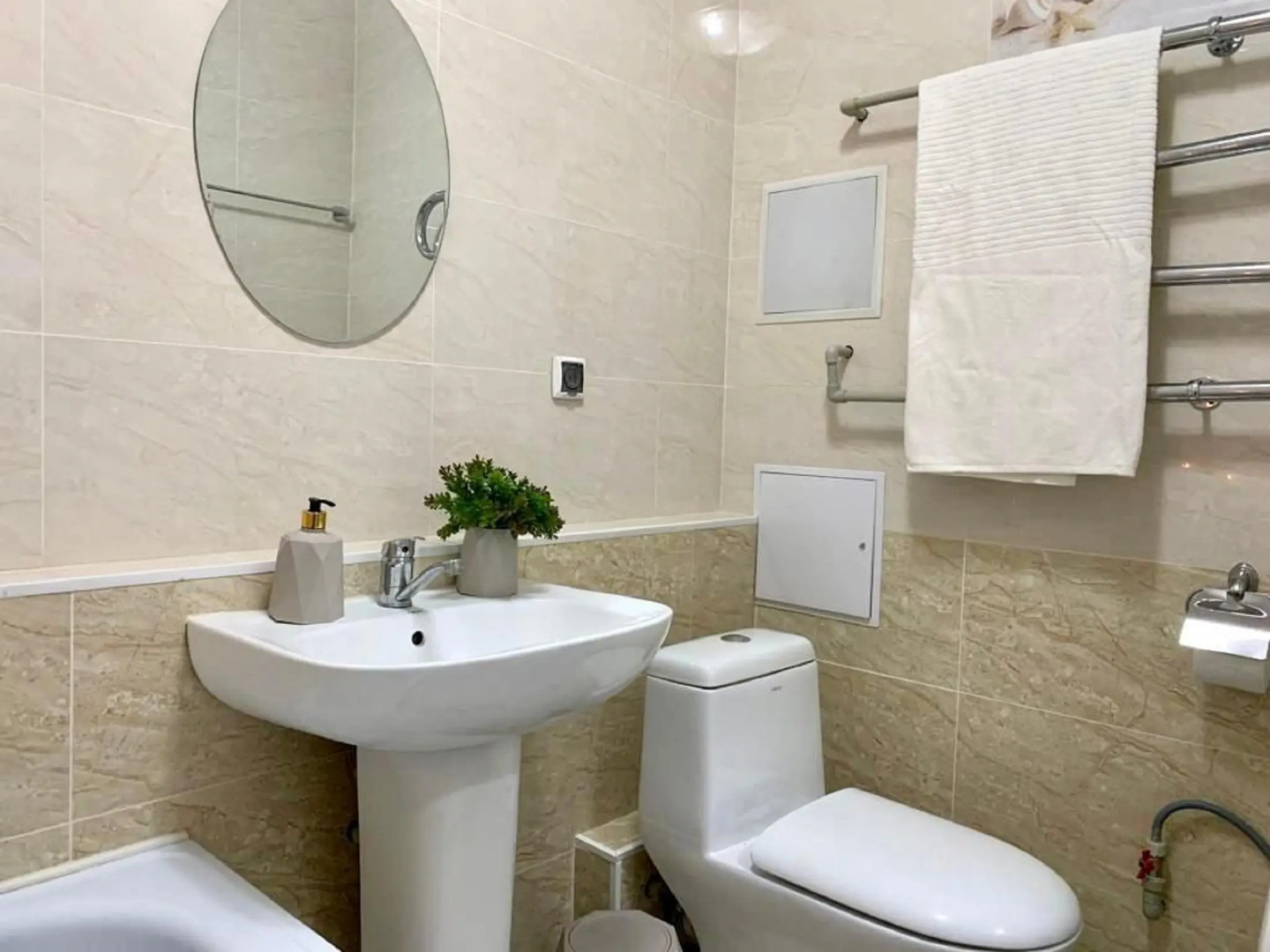 Апартаменты Уникальная студия Жеруйык в стиле Этно в центре