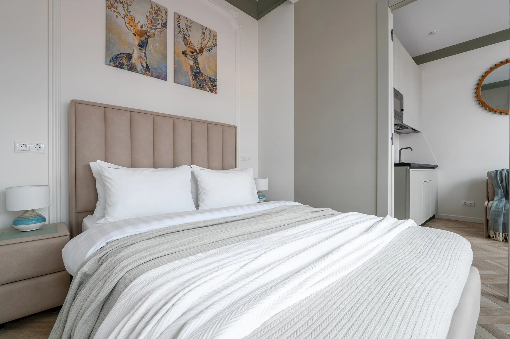 Апартаменты Red Apartments Арт Лайт Милле