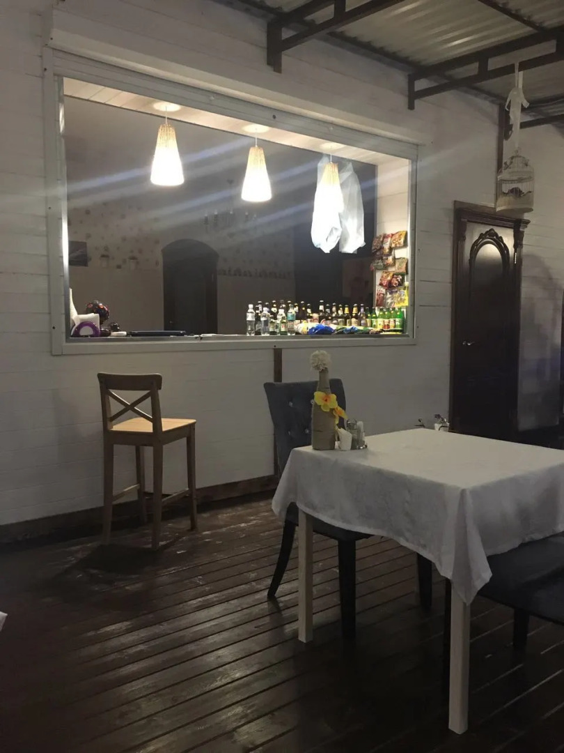 Отель Белый