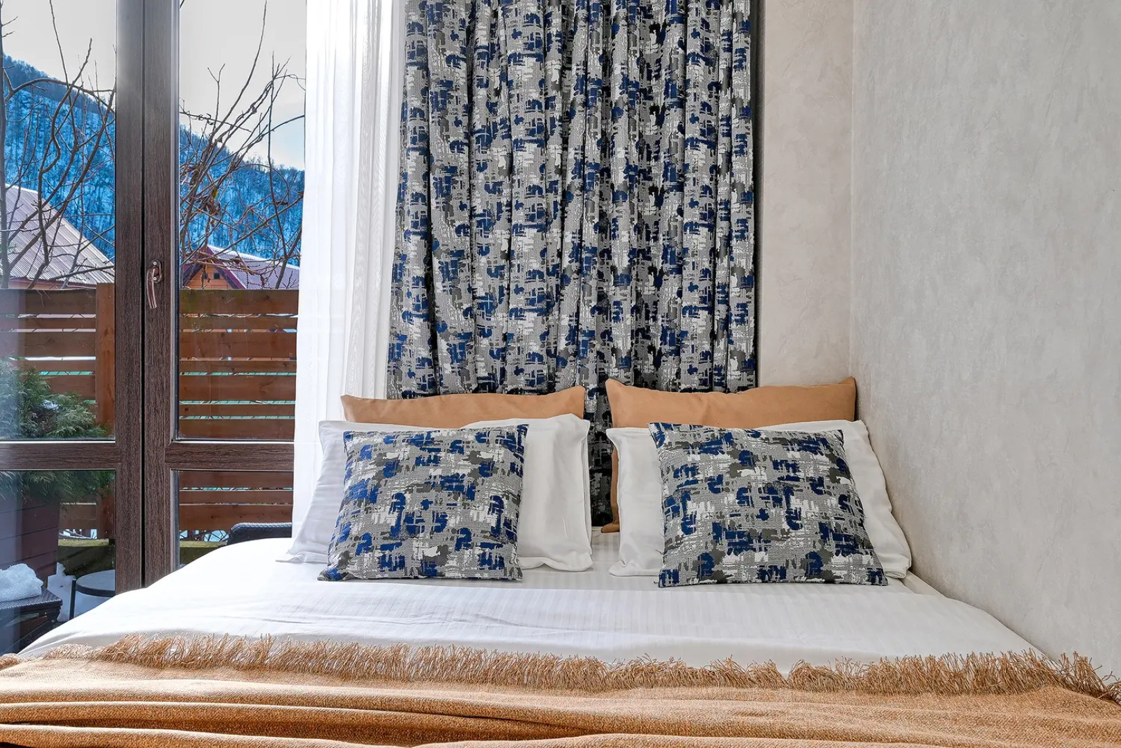 Квартира студия с террасой и видом на горы Я на море