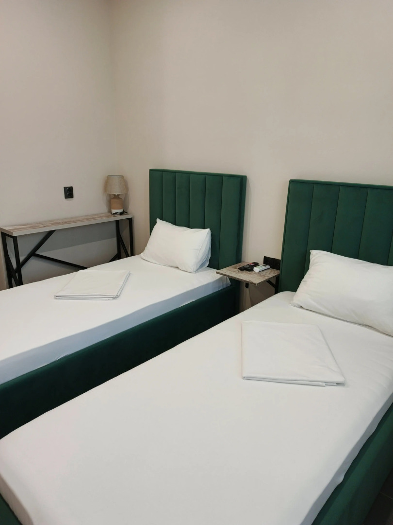 Отель Берлога